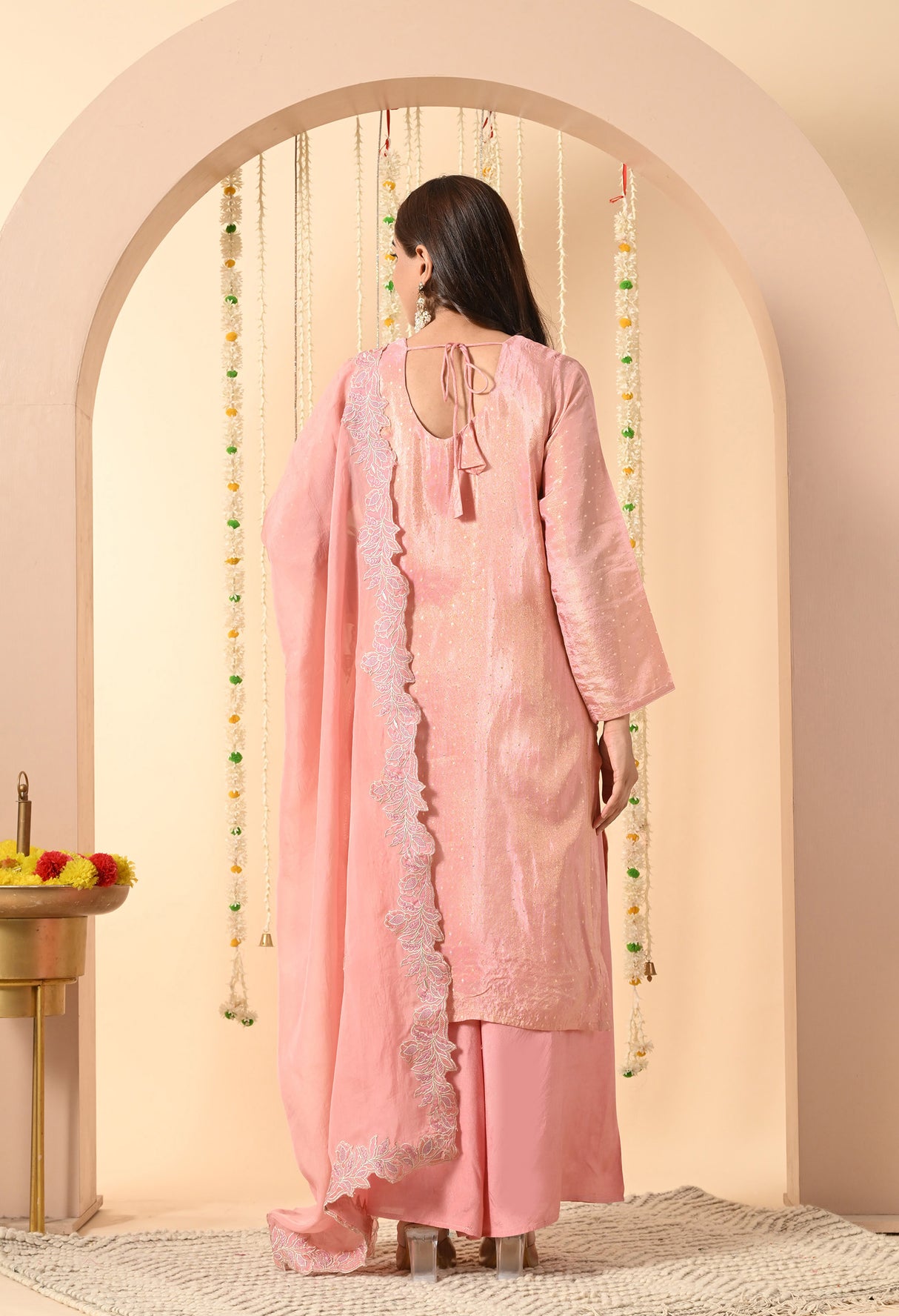 Banno Ki Shaan β Embroidered Silk Suit Set