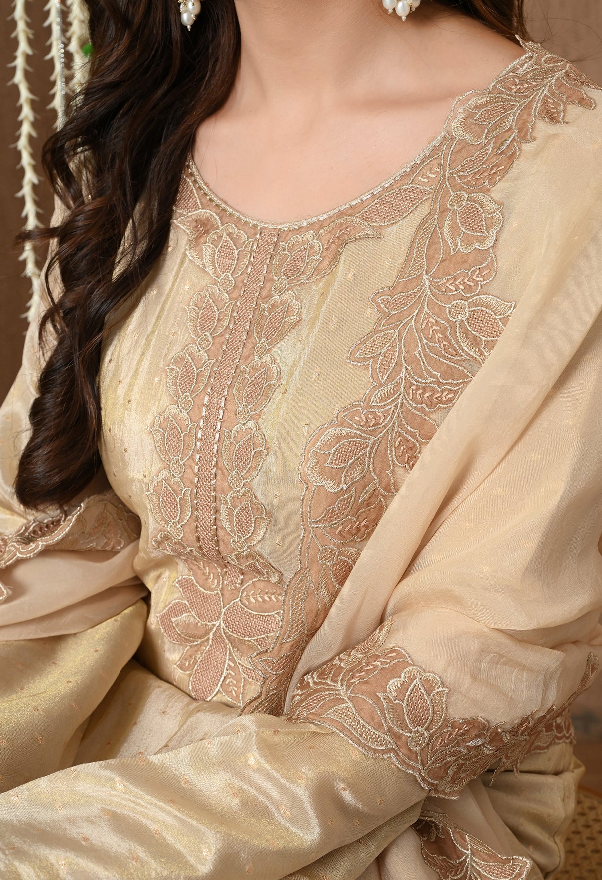 Banno Ki Shaan β Embroidered Silk Suit Set