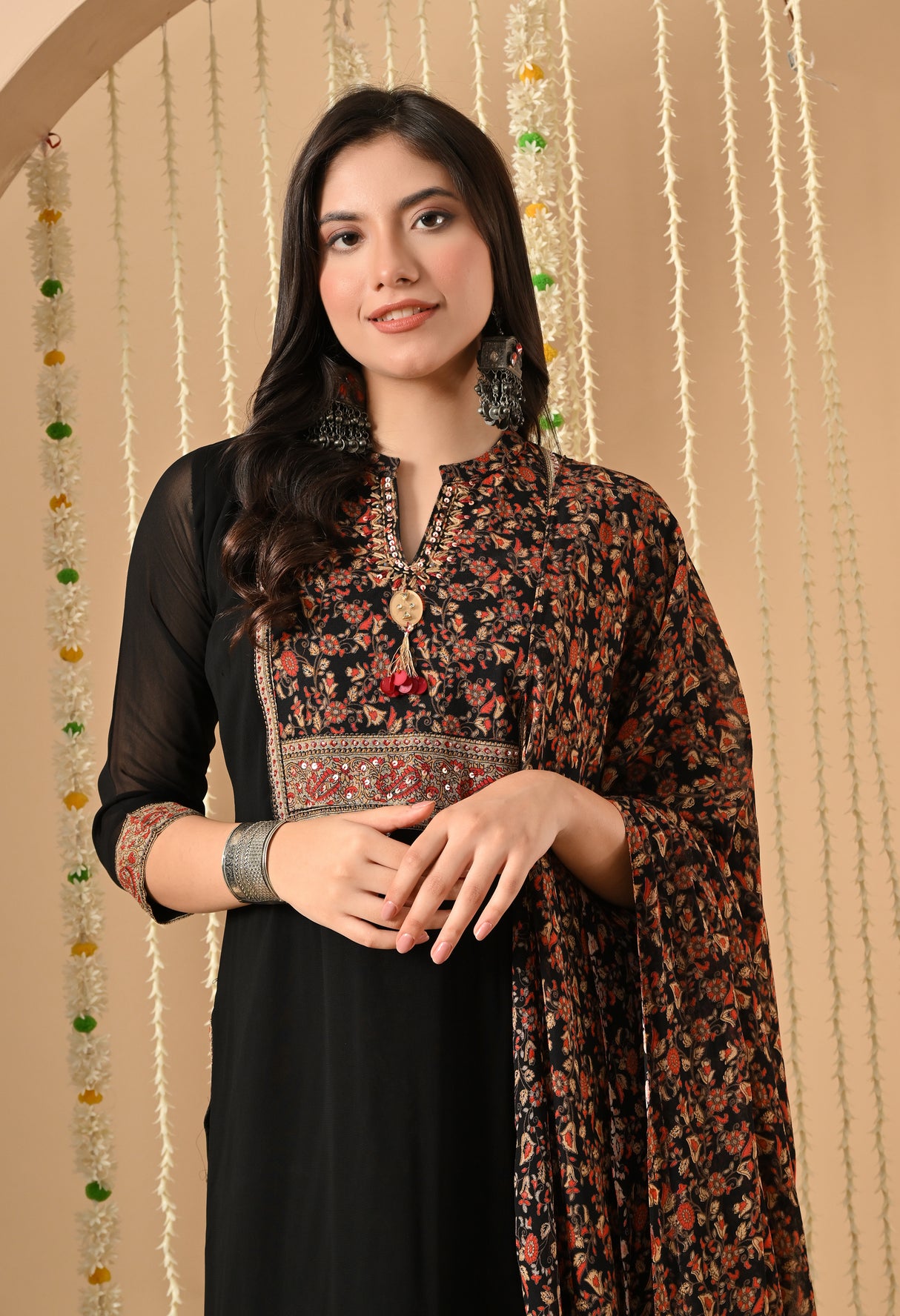 Meherban Flora Kurta Set