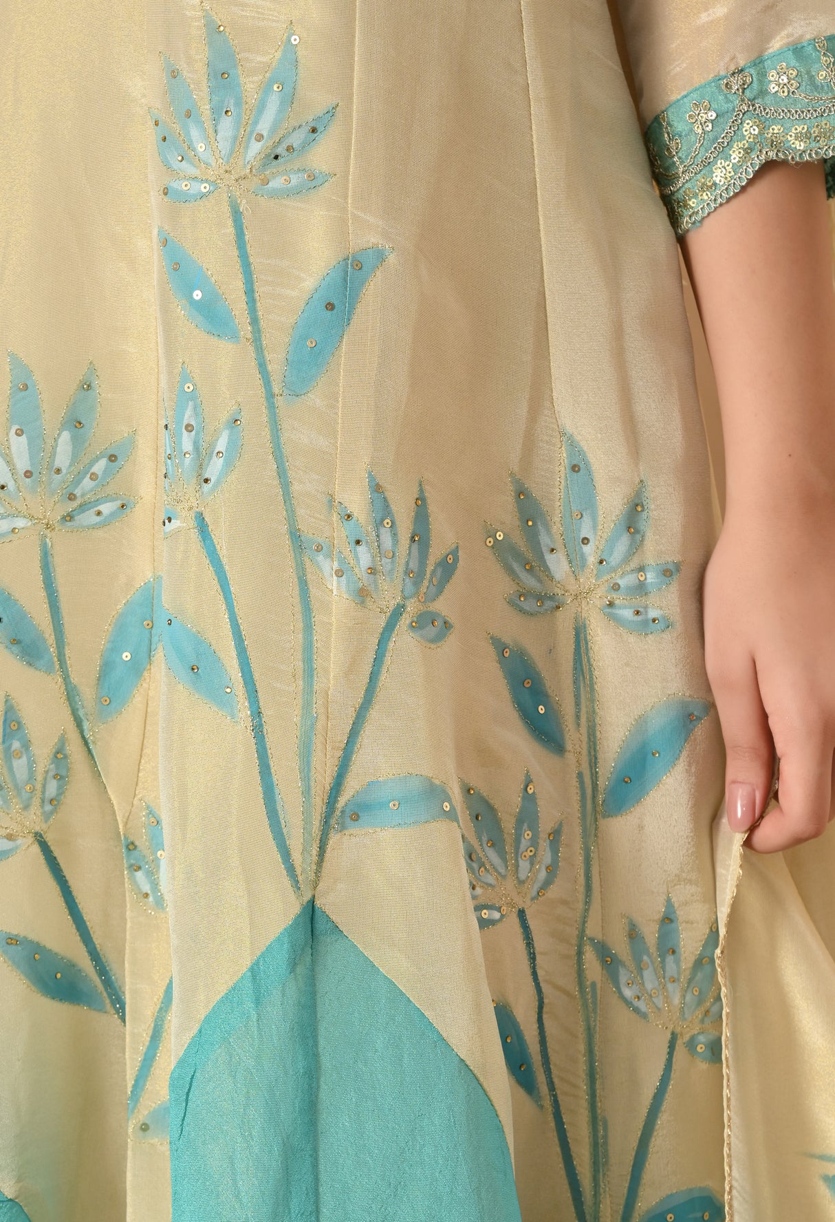 Aqua Nargis Kalidaar