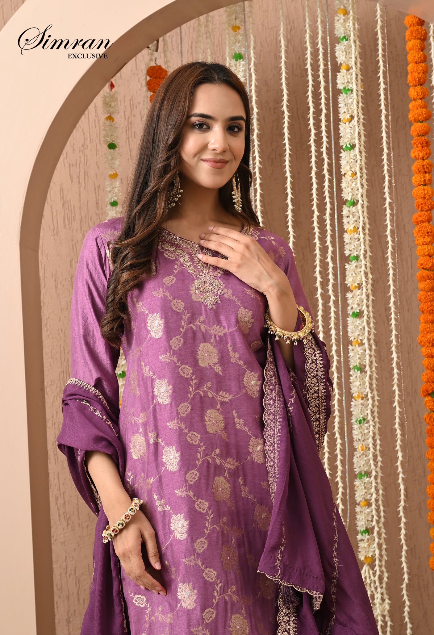 NANKE DADKE BANARSI TOUCH