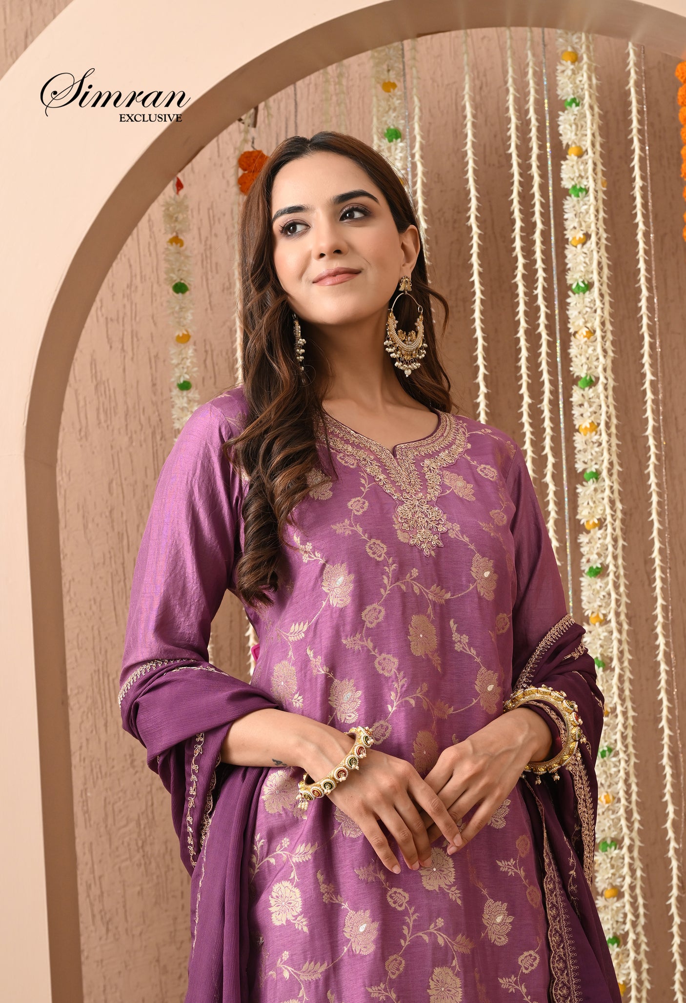 NANKE DADKE BANARSI TOUCH