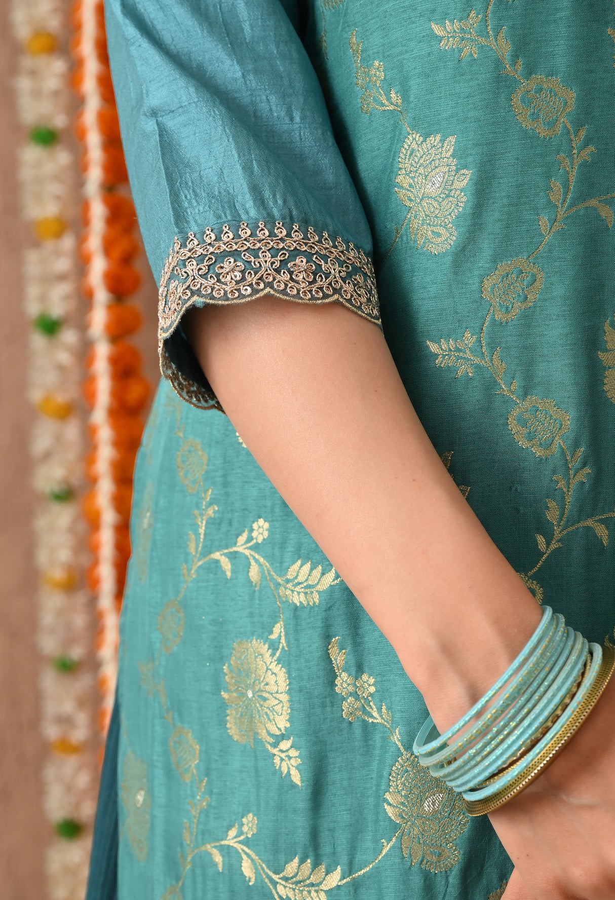 NANKE DADKE BANARSI TOUCH