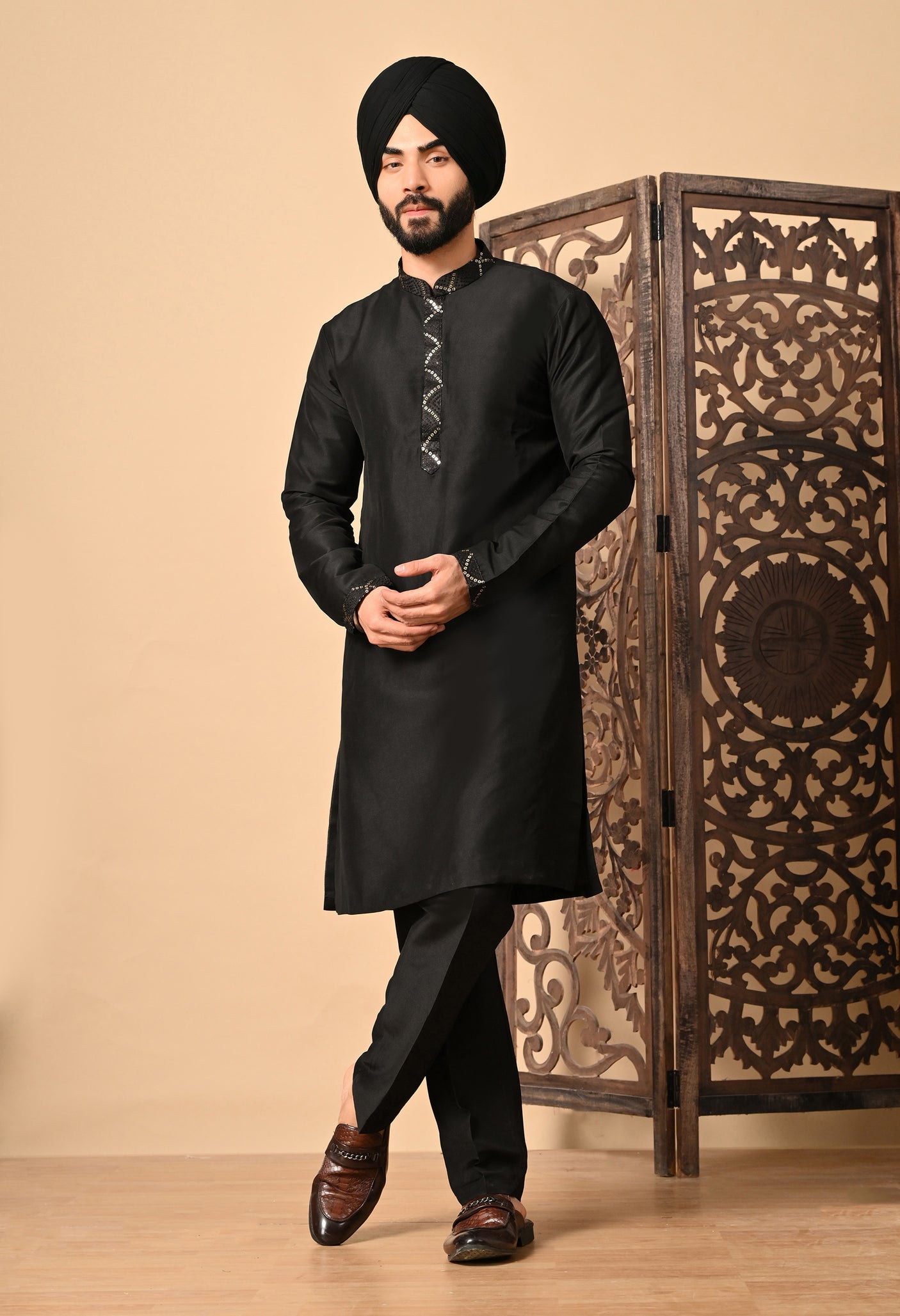 Black Dashing Kurta Pyjama 3 Pc Set