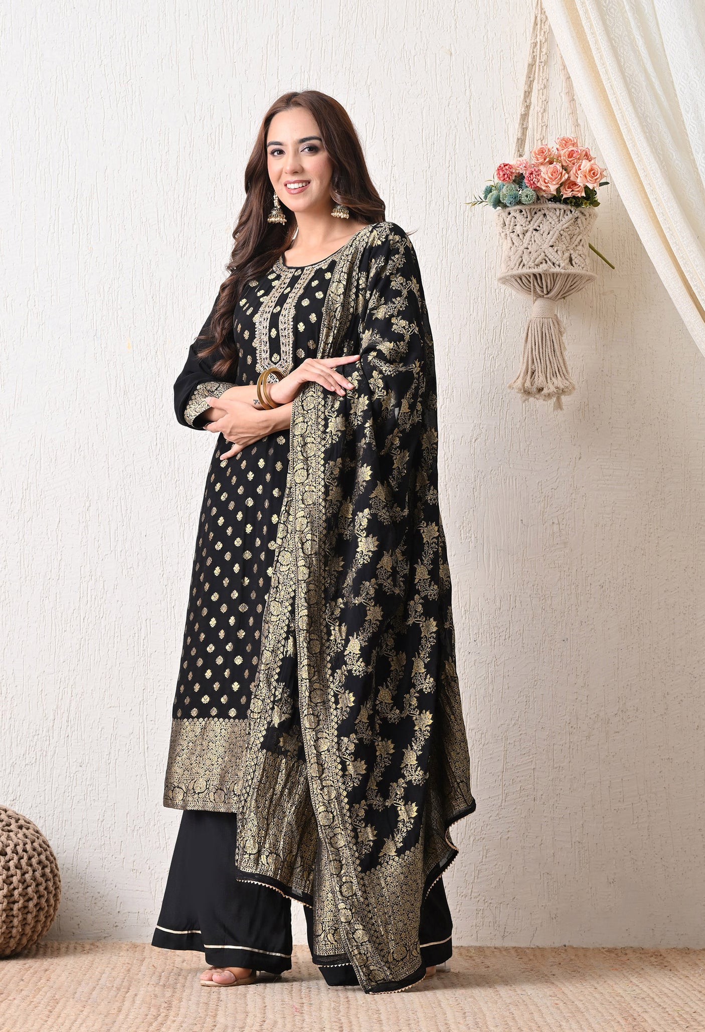 Raati Rangrez Suit Set