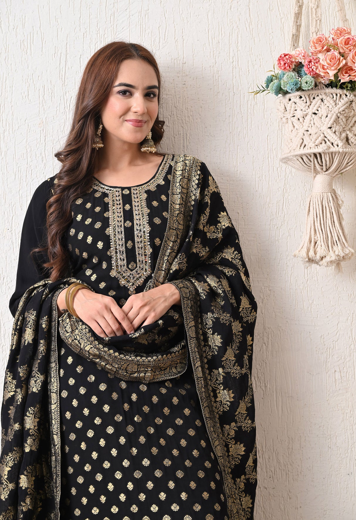 Raati Rangrez Suit Set
