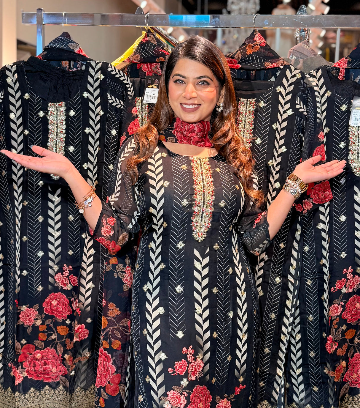 BLACK RED FLOWER SUIT