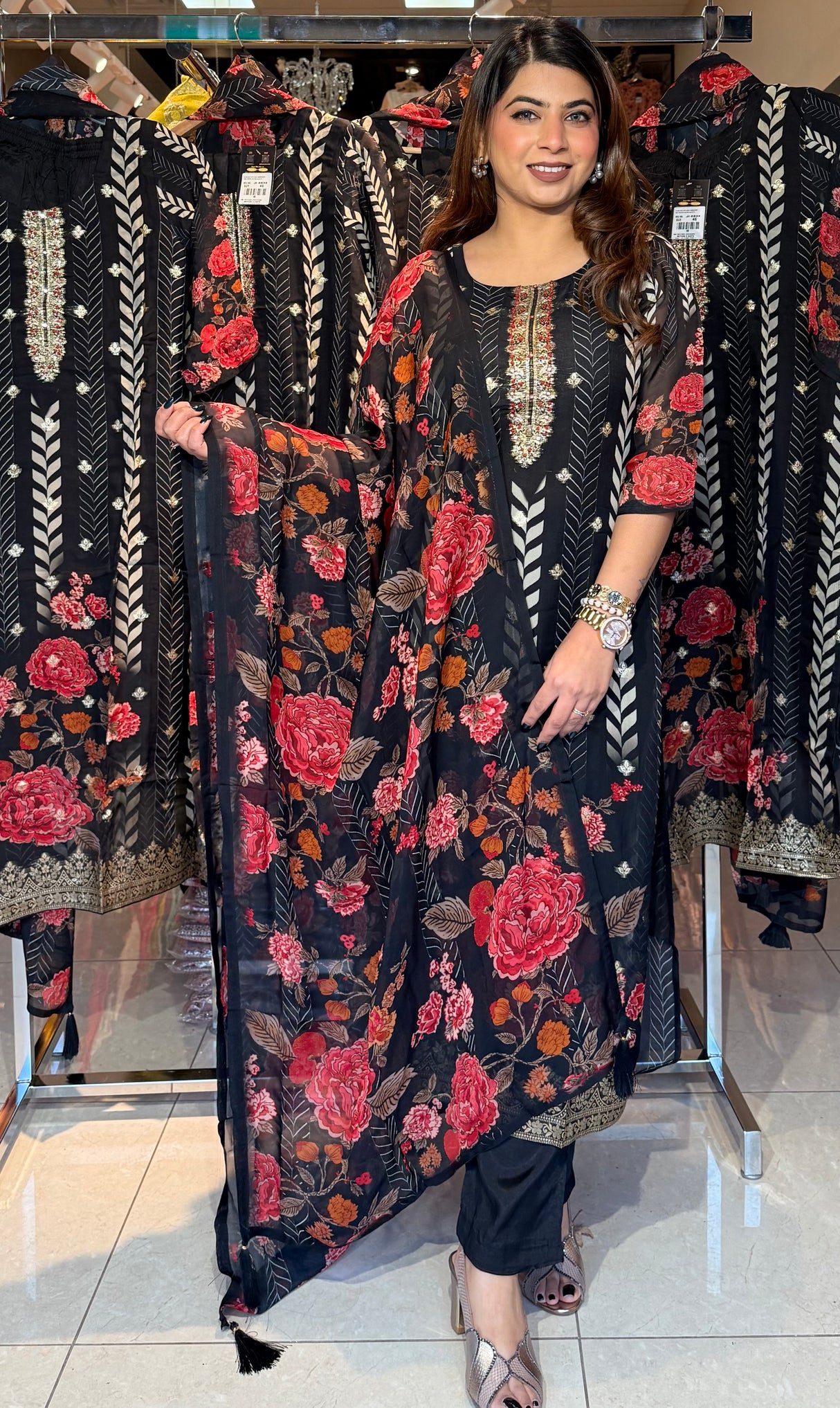 BLACK RED FLOWER SUIT