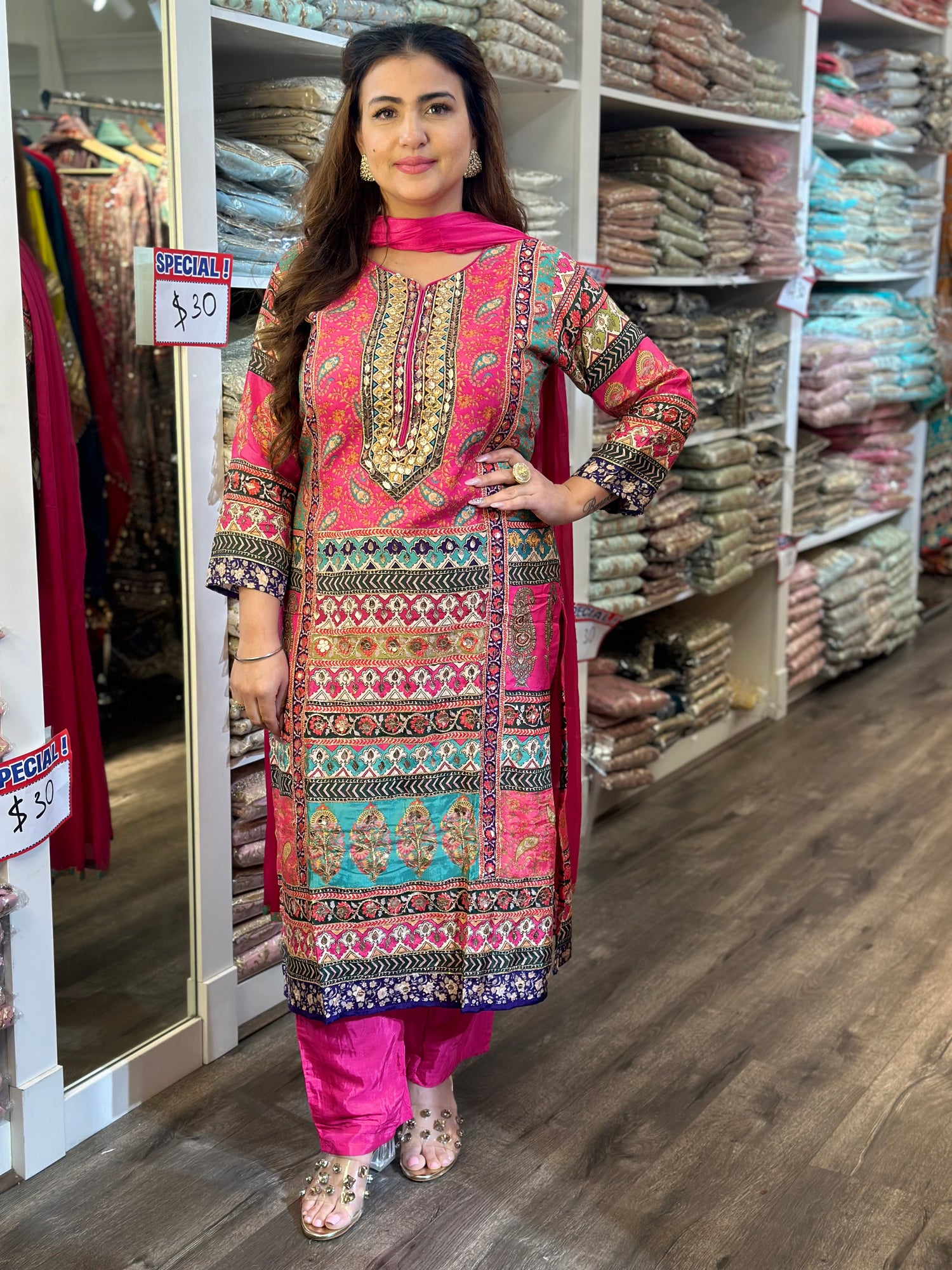 Pakistani printed suit – Simran Exclusive