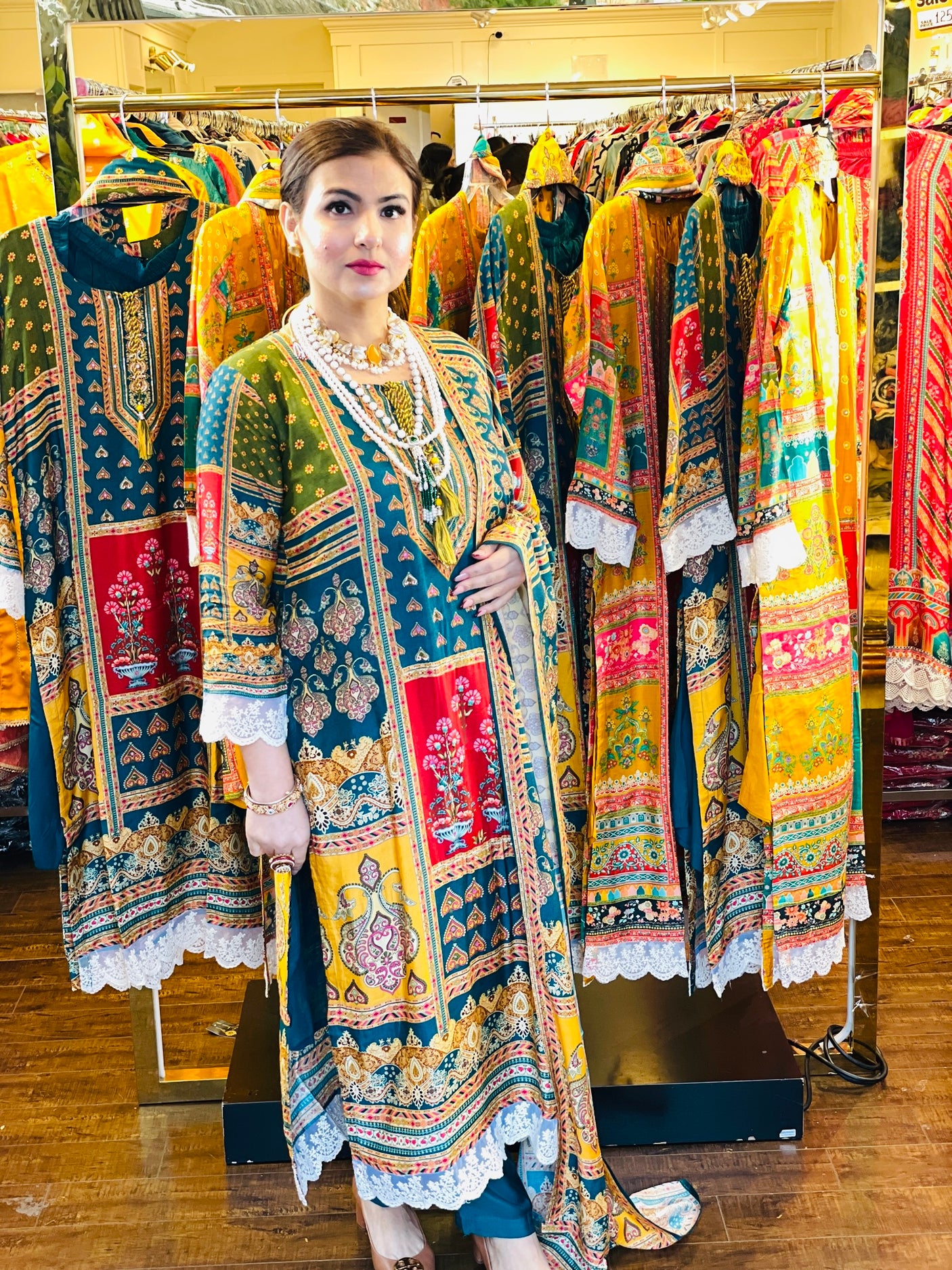 Rang Reza suit