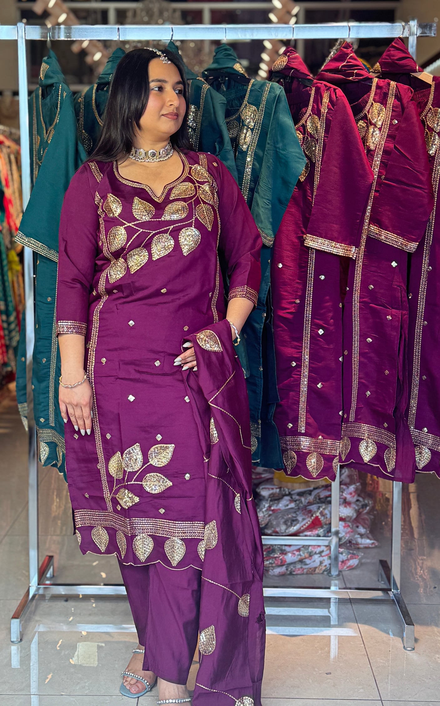 Mahek-rang suit