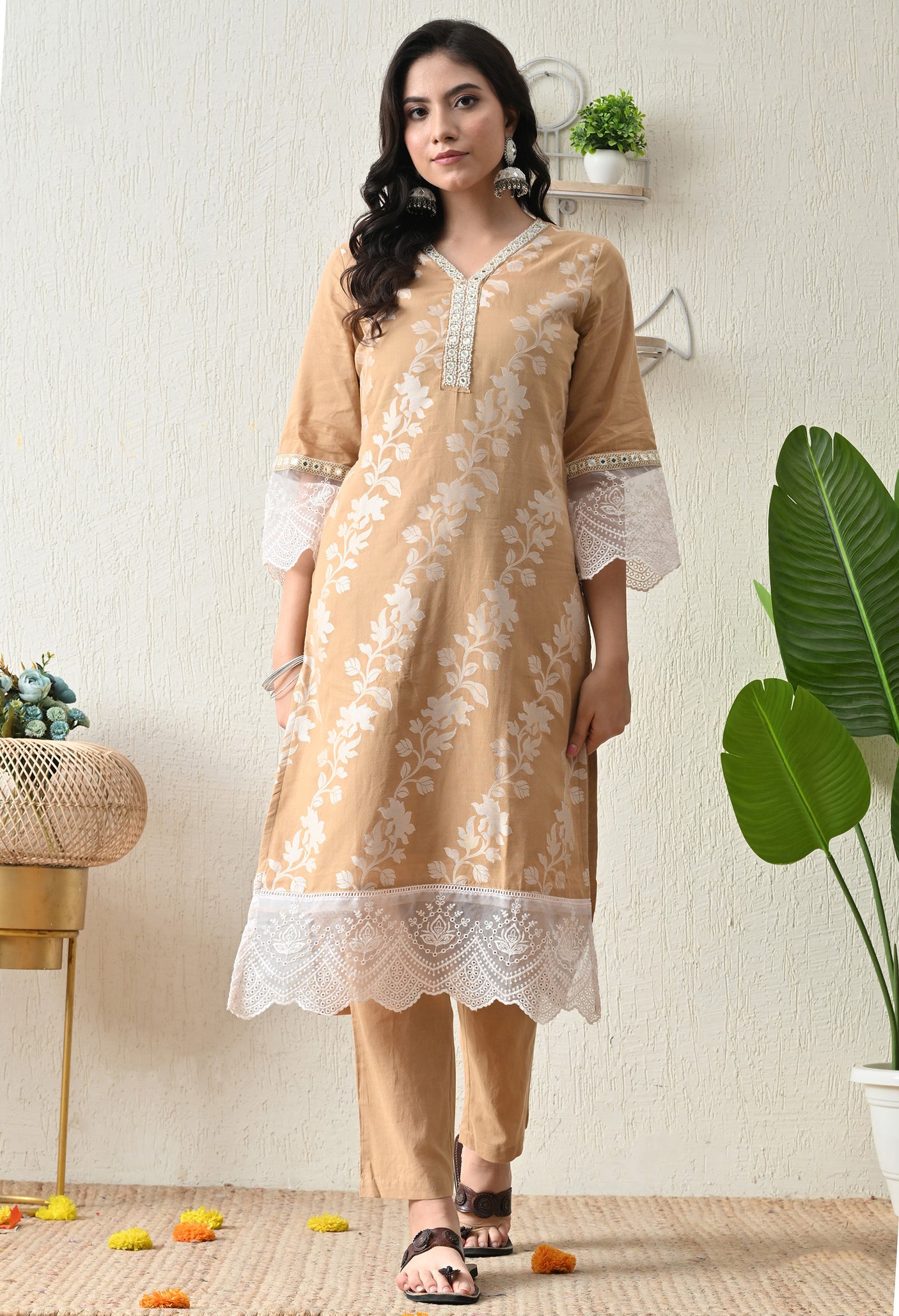 Mastani suit