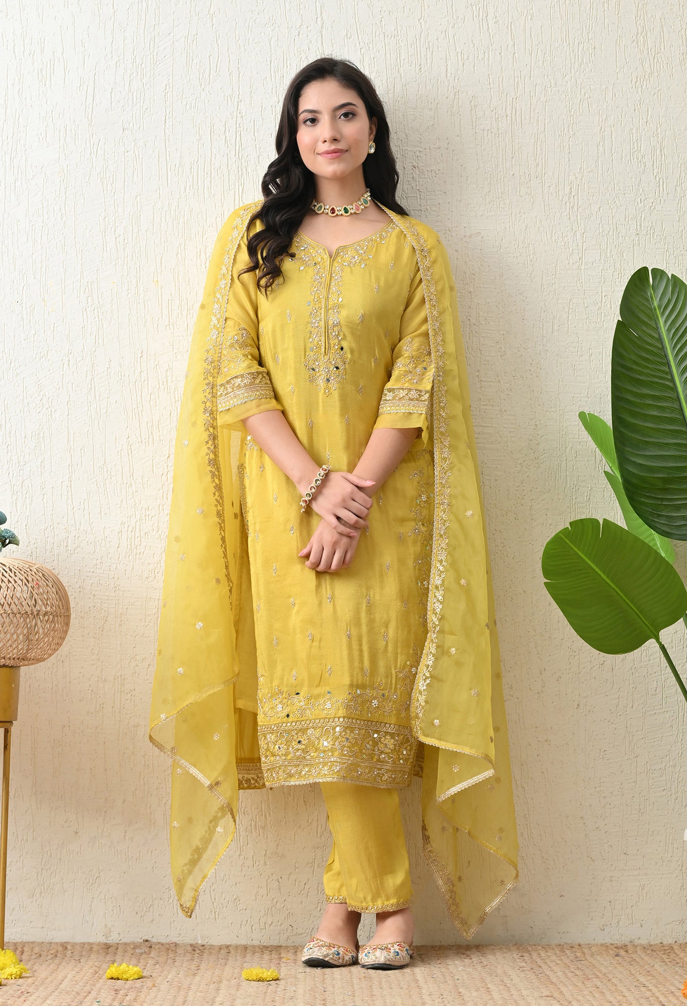 Gulnoor suit