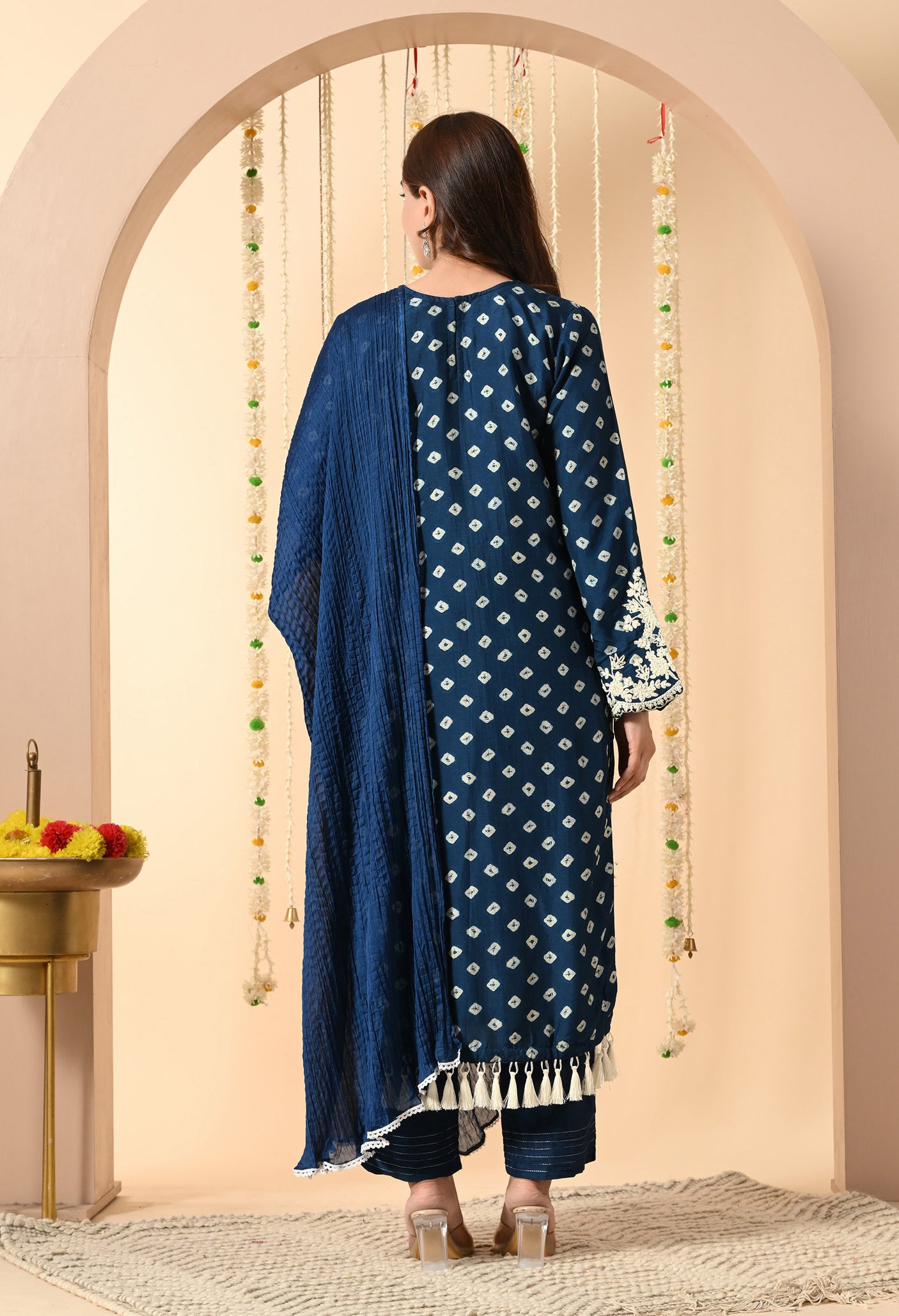 Chamakte Sitare – Embroidered Kurta Set