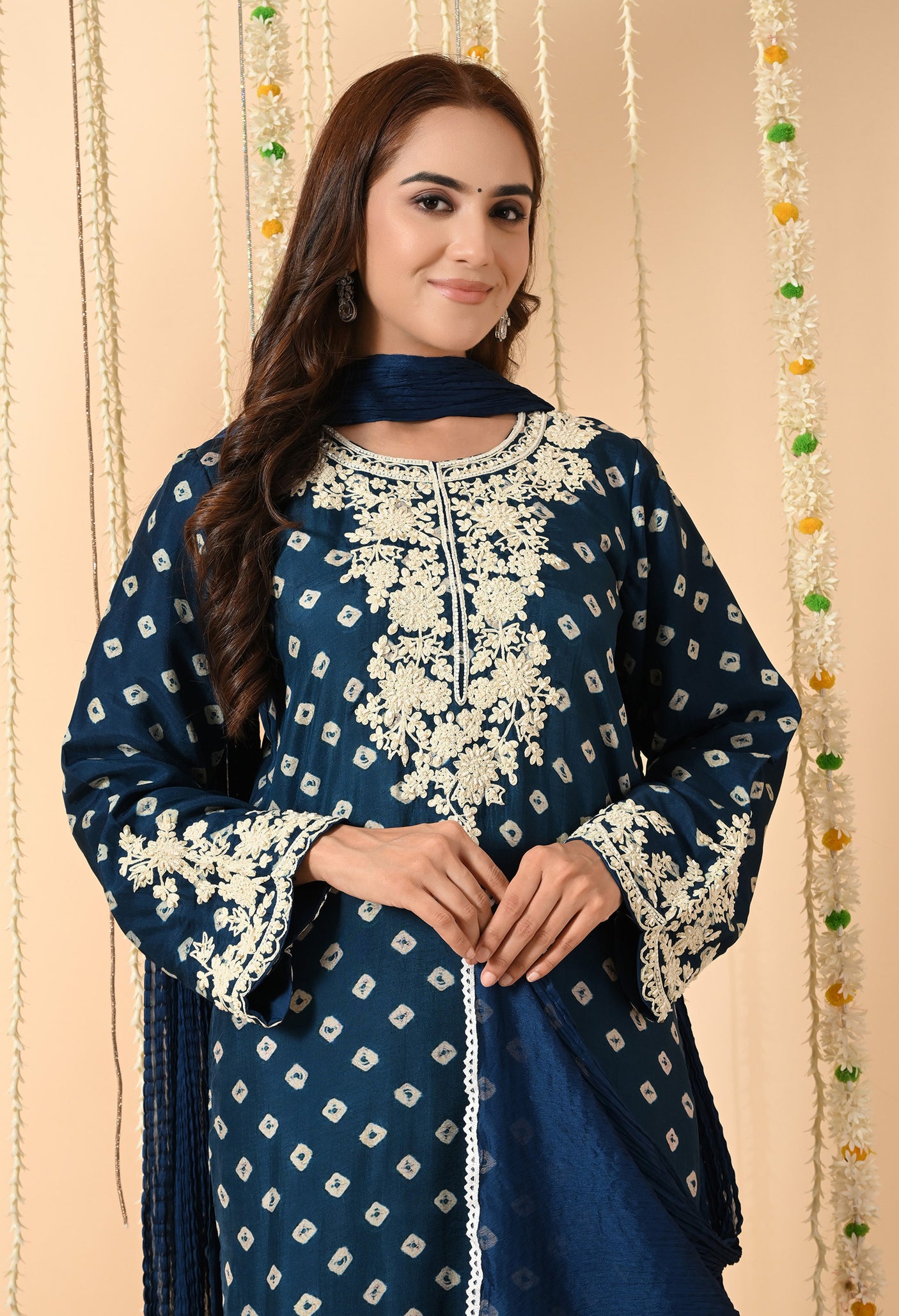 Chamakte Sitare – Embroidered Kurta Set