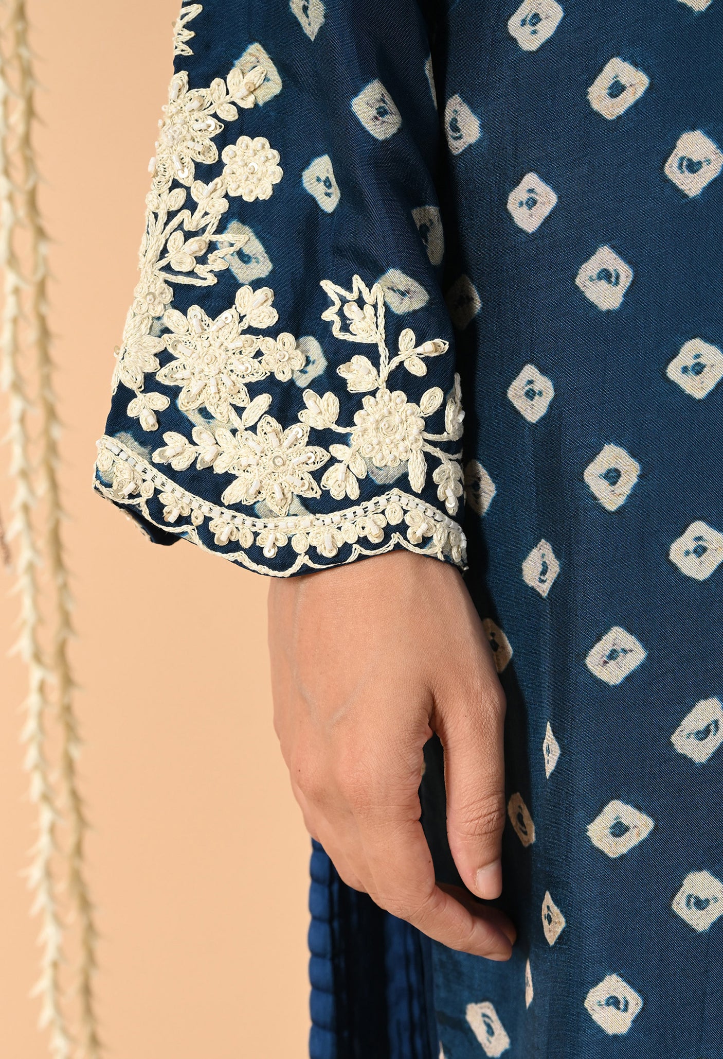 Chamakte Sitare – Embroidered Kurta Set