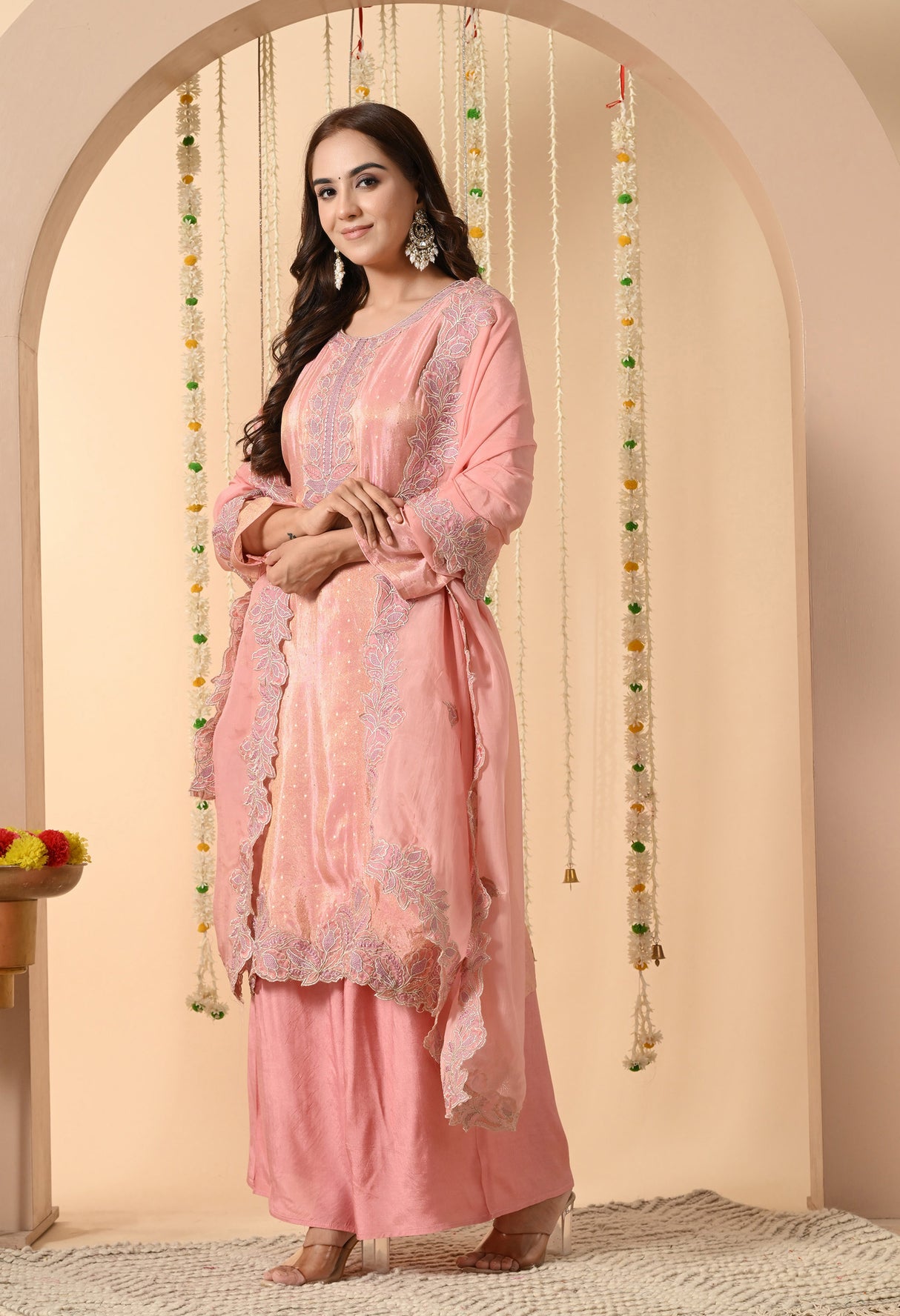 Banno Ki Shaan – Embroidered Silk Suit Set