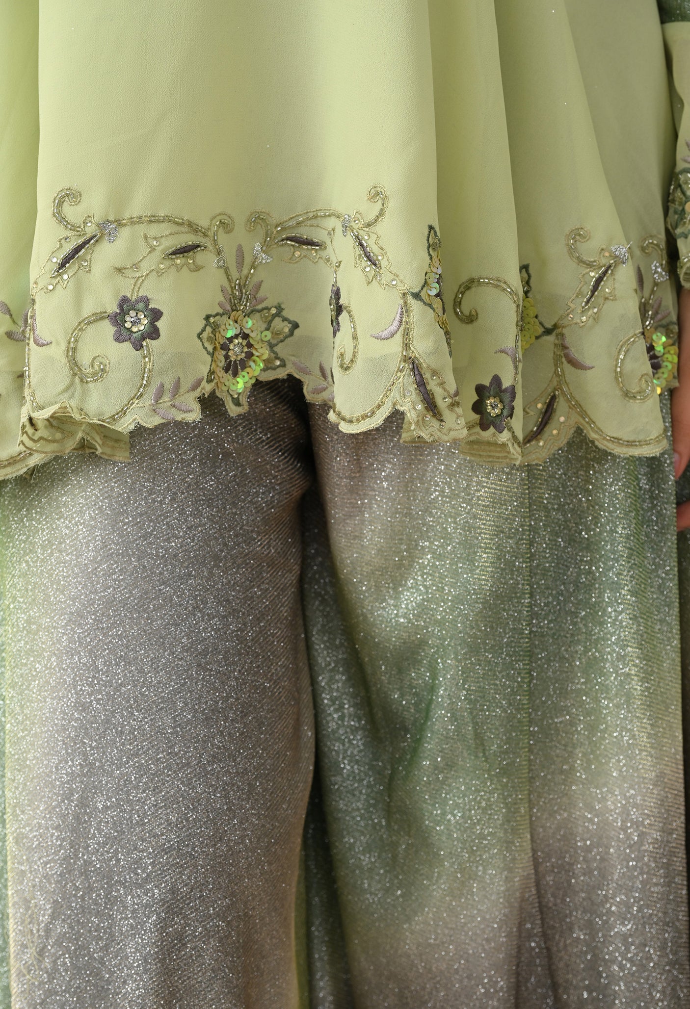 Samaira Shimmer Set