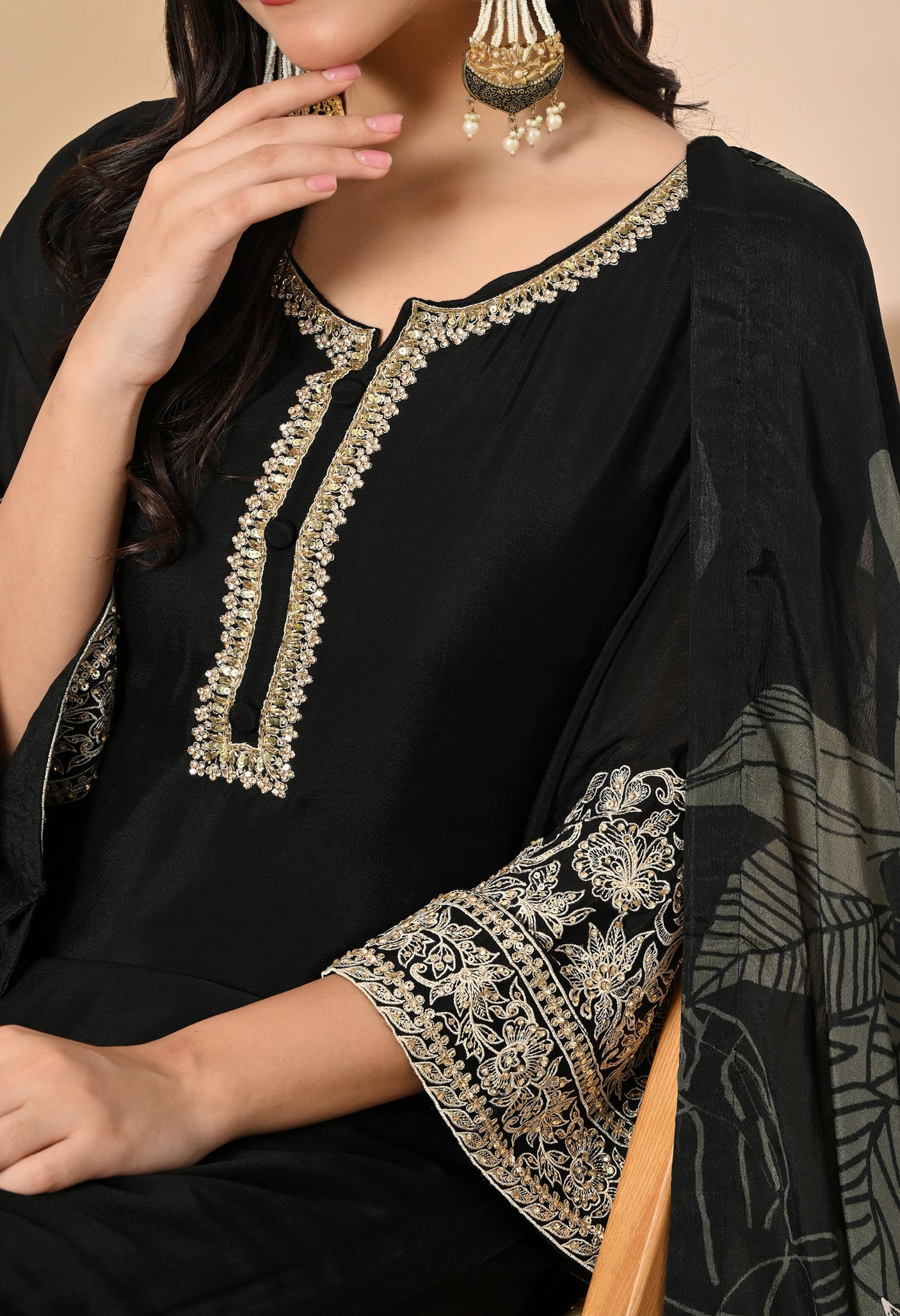 Aafreen Noir