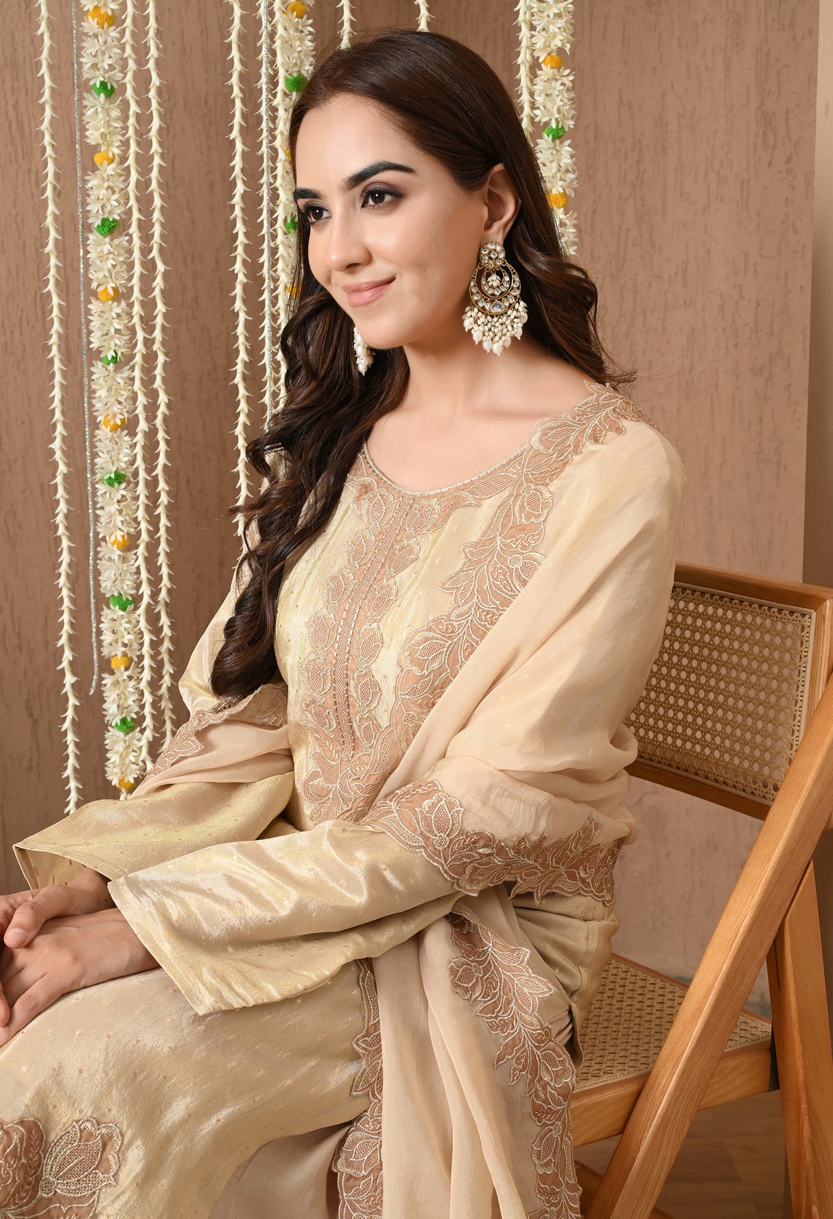 Banno Ki Shaan – Embroidered Silk Suit Set
