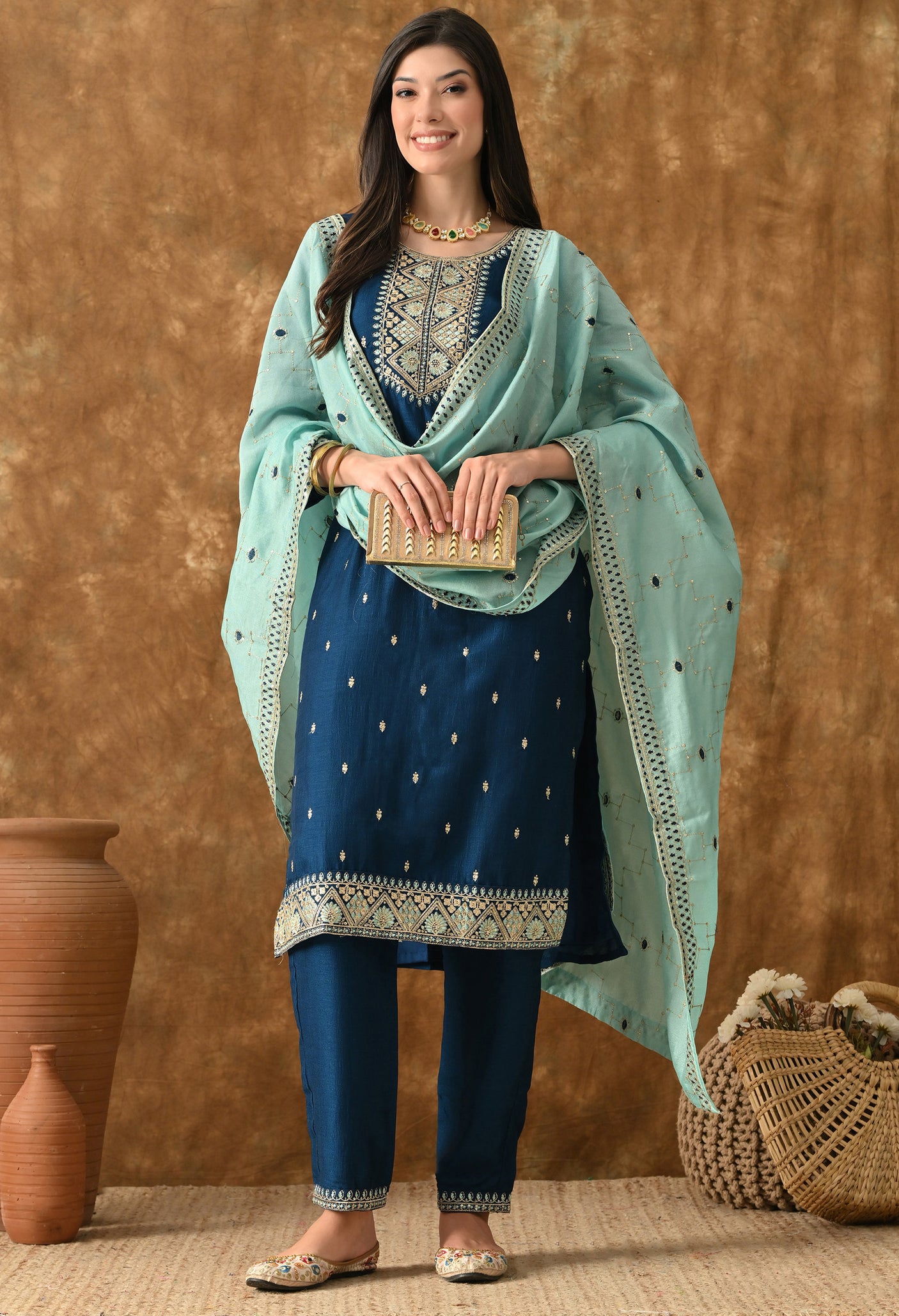 Neel Tara Chikankari Set