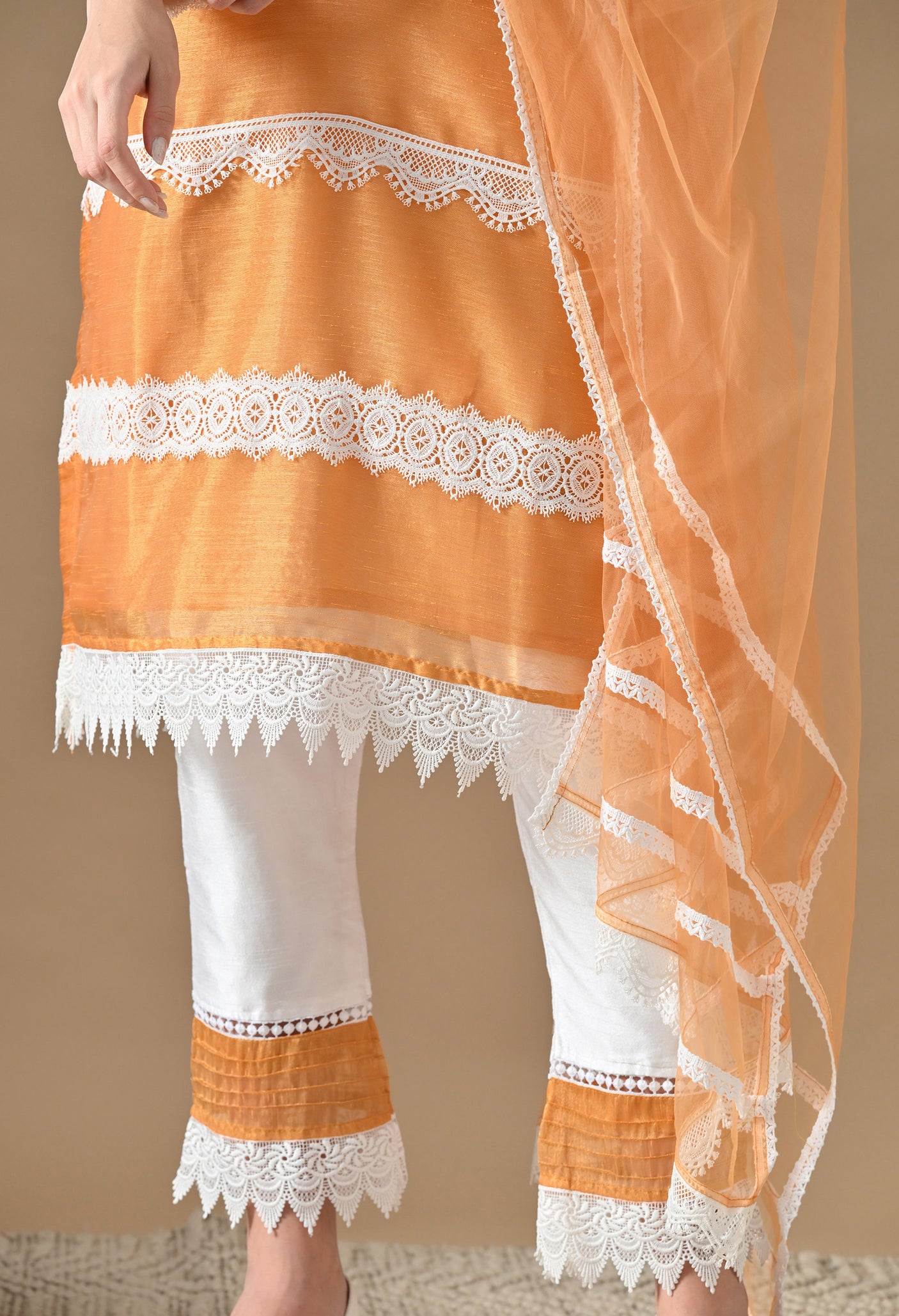 Sundar Tana Bana Suit