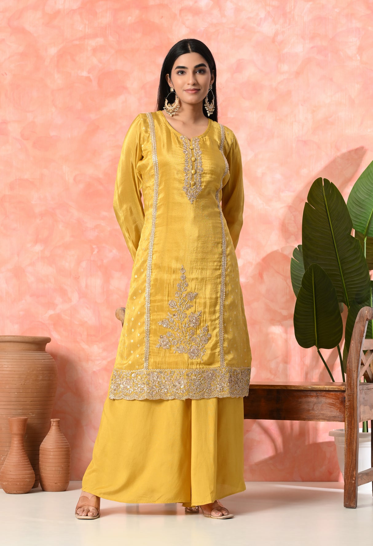 Sunehri saaz suit