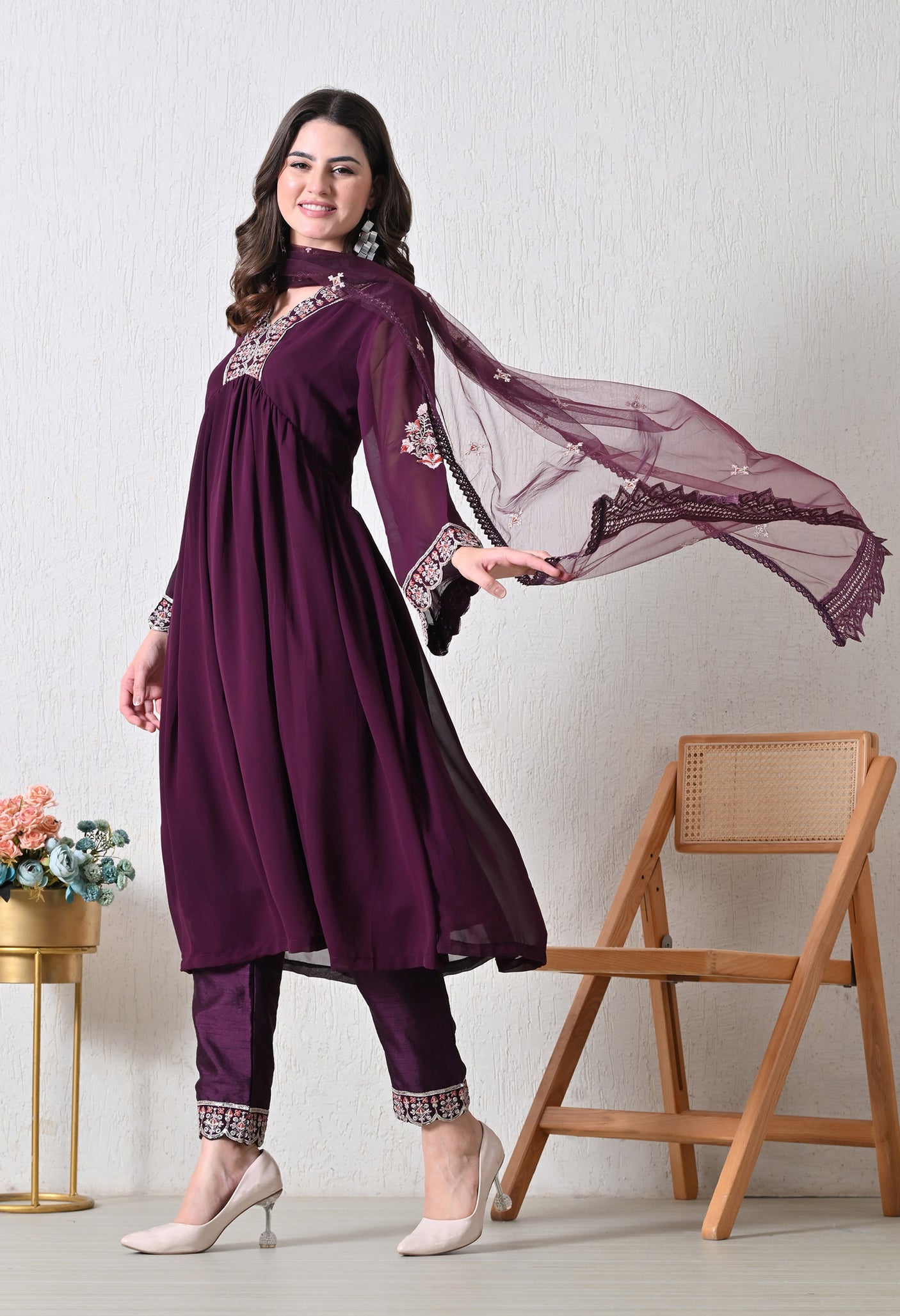 Roohani Raunak Set