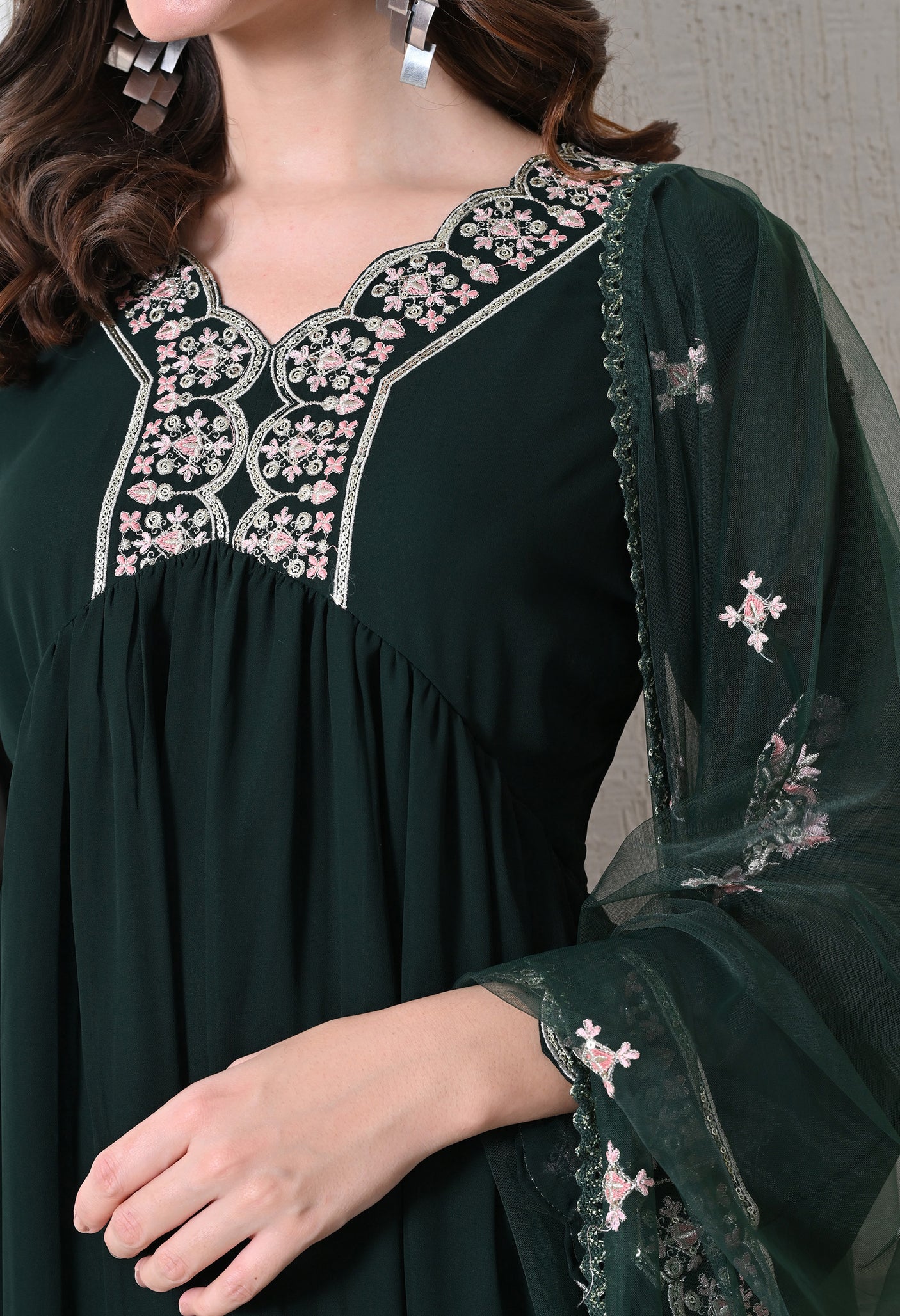 Roohani Raunak Set