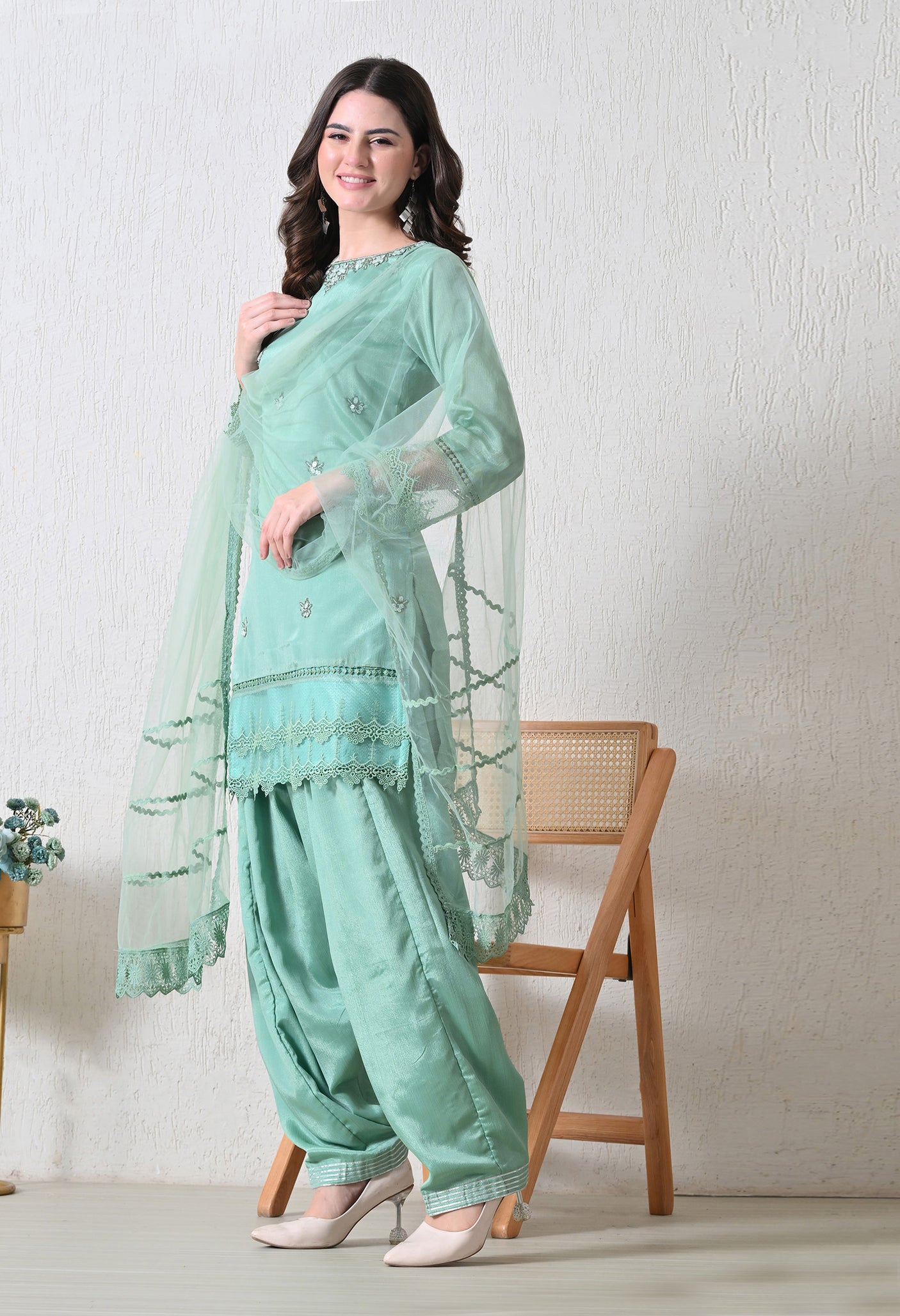 Saumya Saheli Suit Set