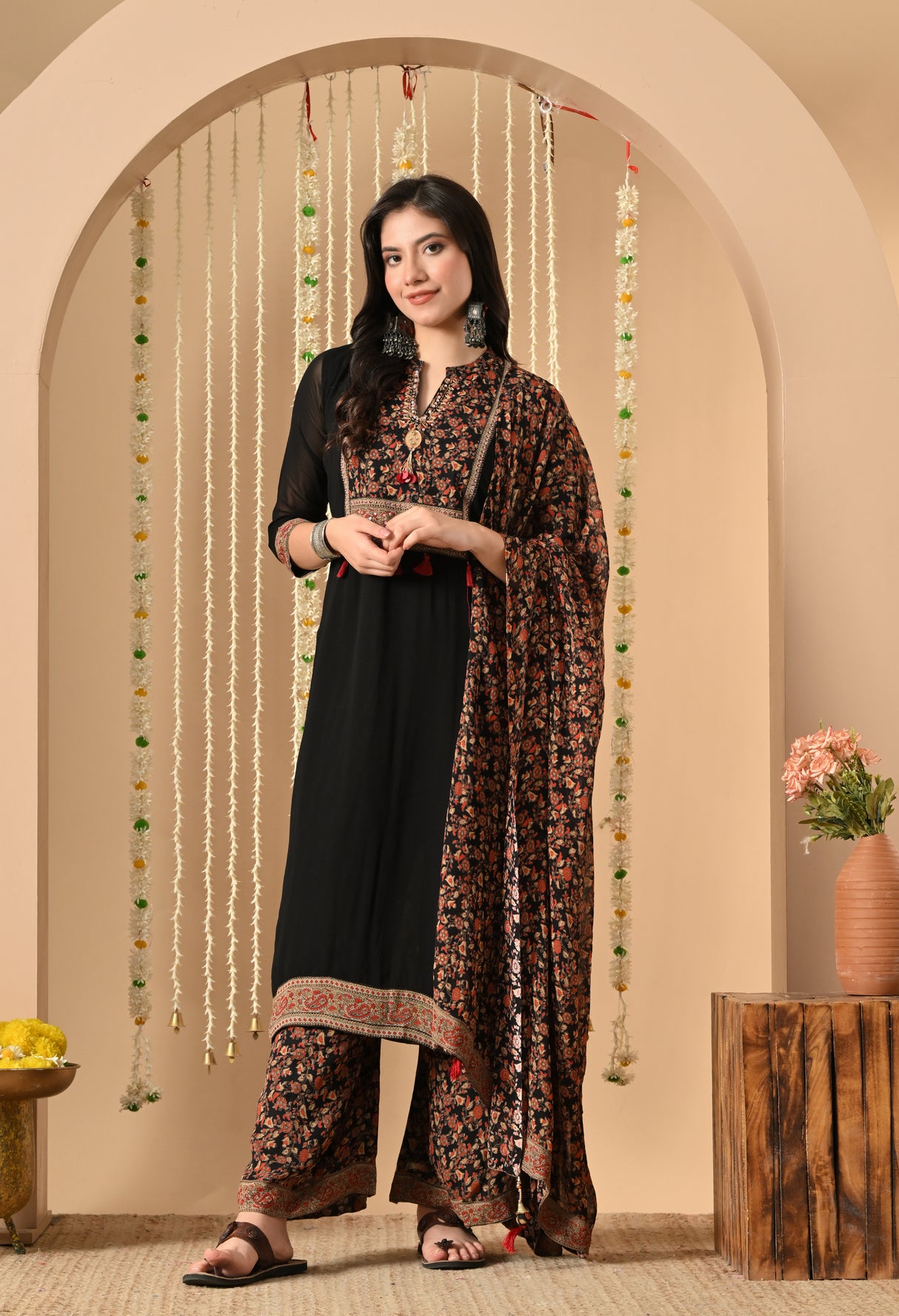 Meherban Flora Kurta Set