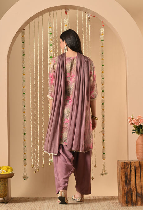 gulaboo ki khushboo