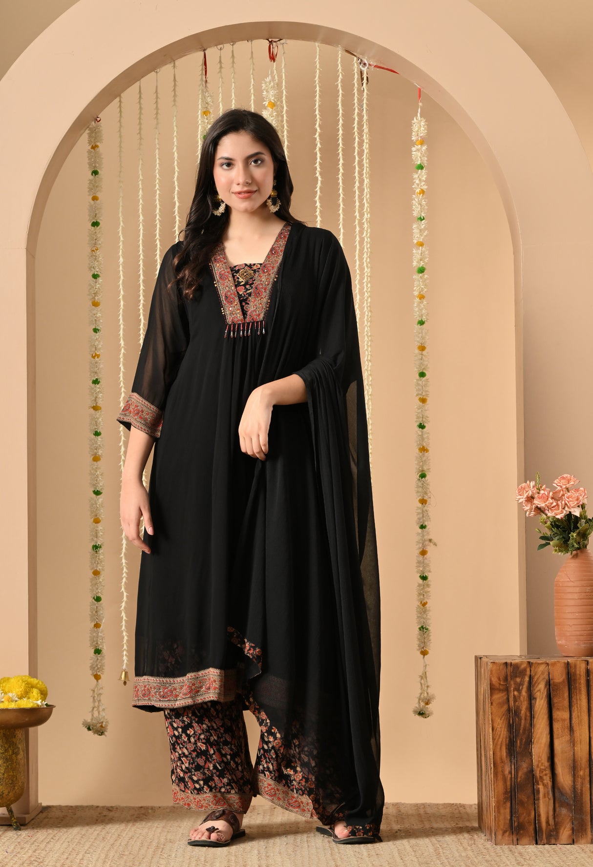 Kaali Gulnaar Angrakha Set