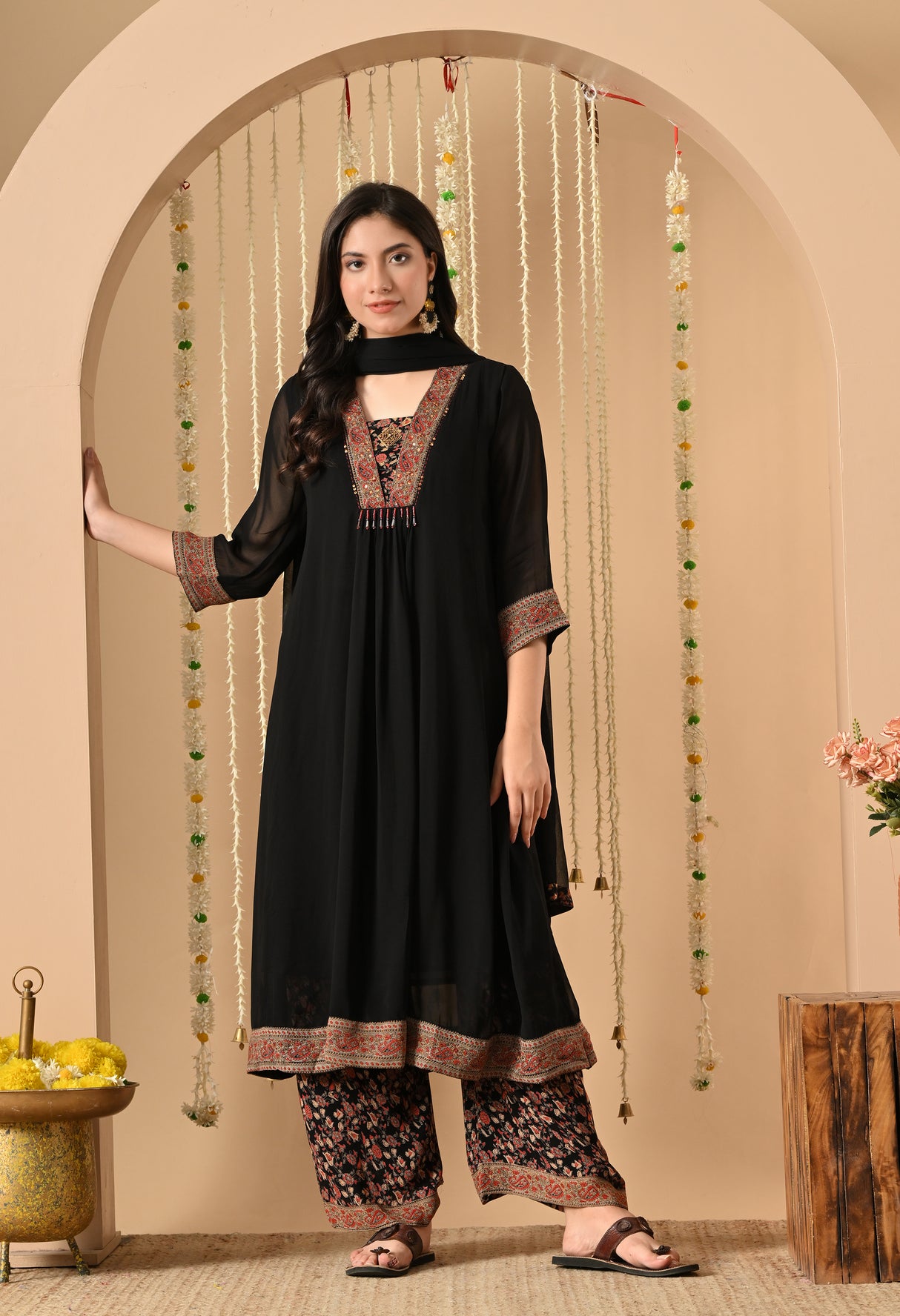 Kaali Gulnaar Angrakha Set