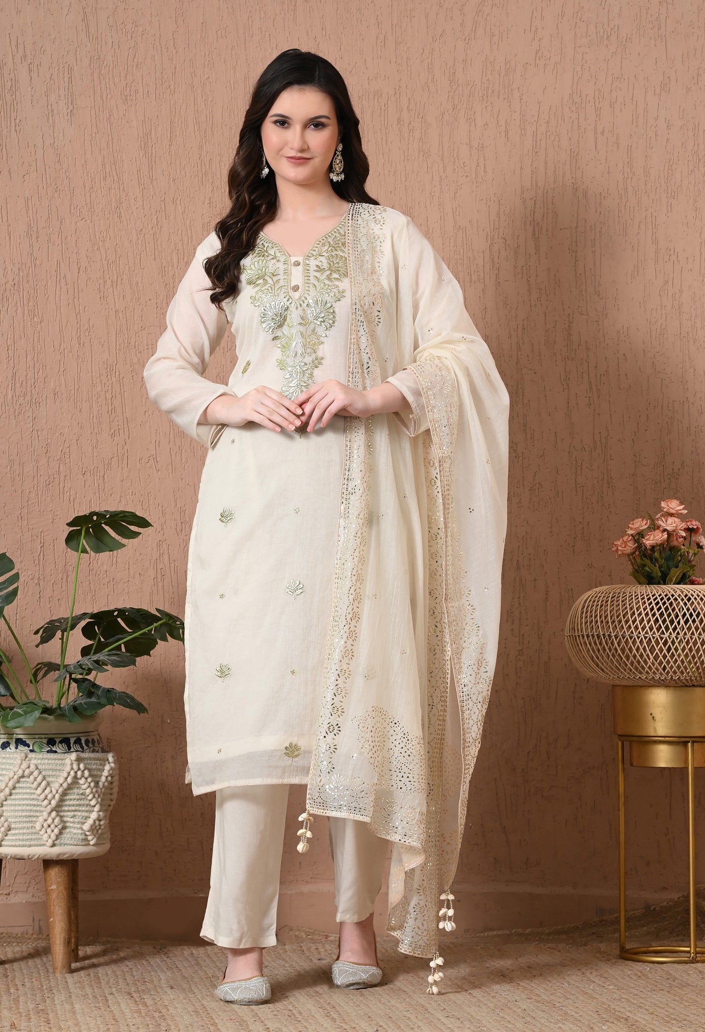 Raunaq-e-Rang Suit