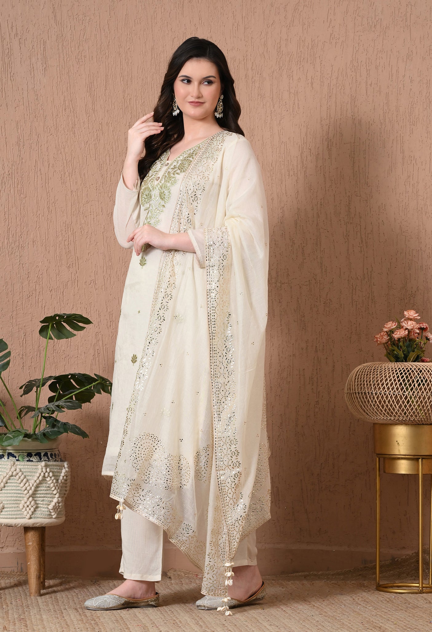 Raunaq-e-Rang Suit