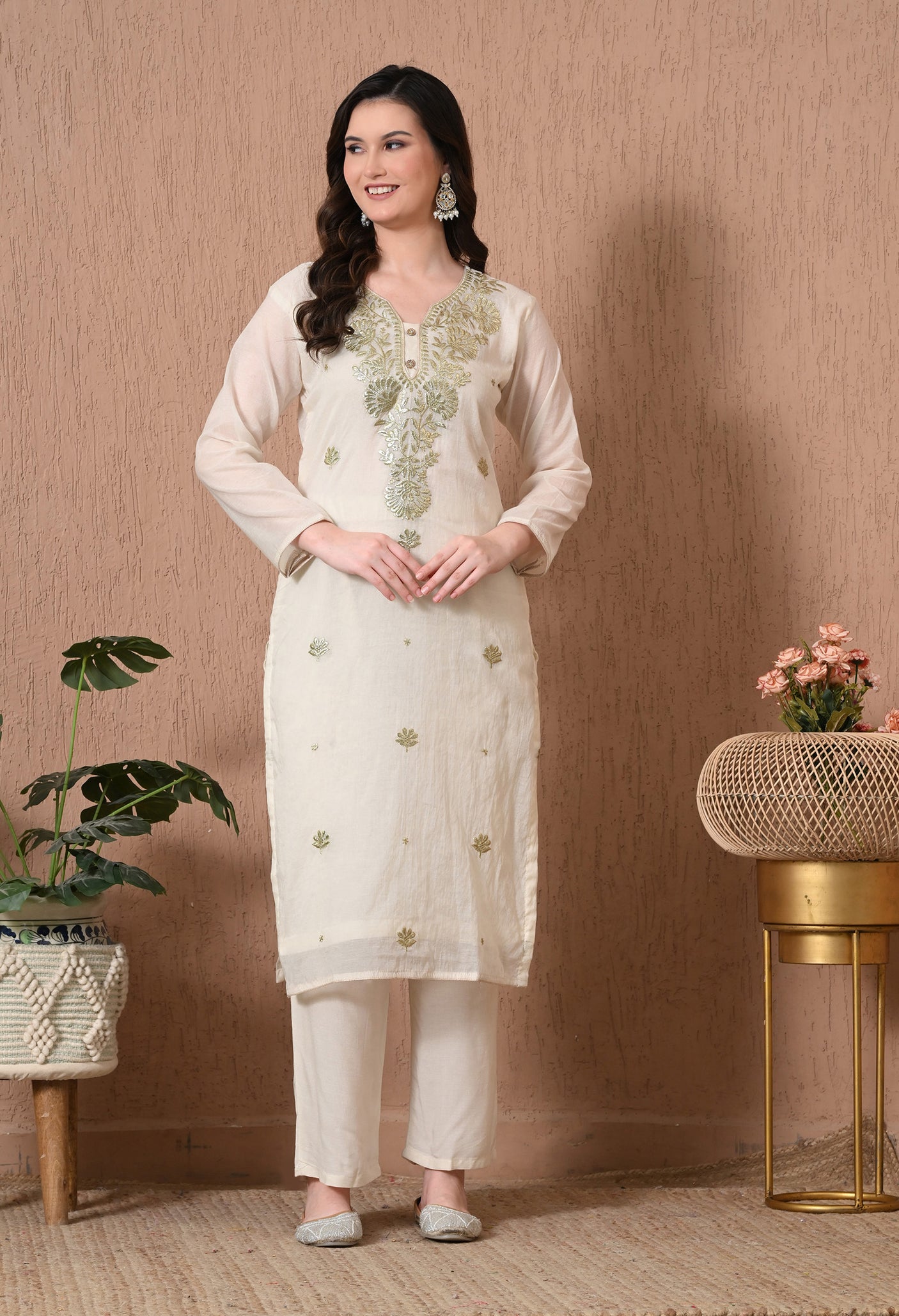 Raunaq-e-Rang Suit