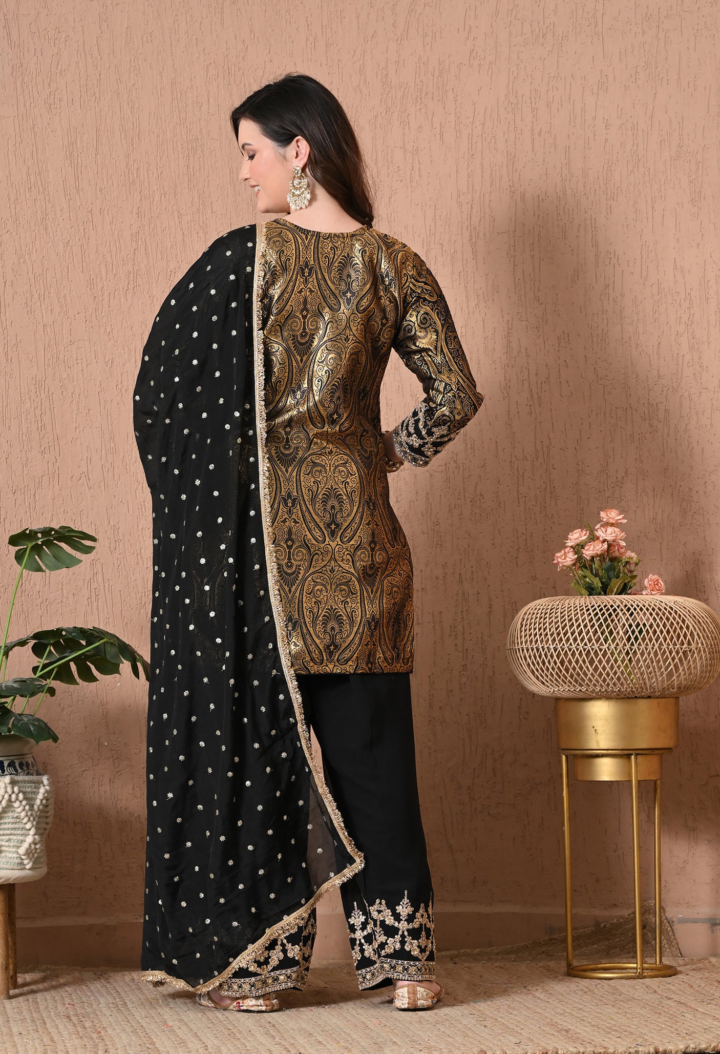 Tiyan wala farshi salwar suit