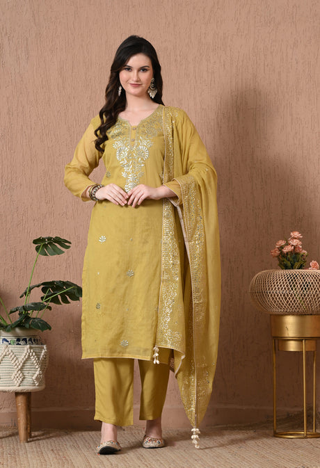 Raunaq-e-Rang Suit