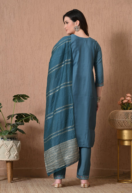 Juhi suit