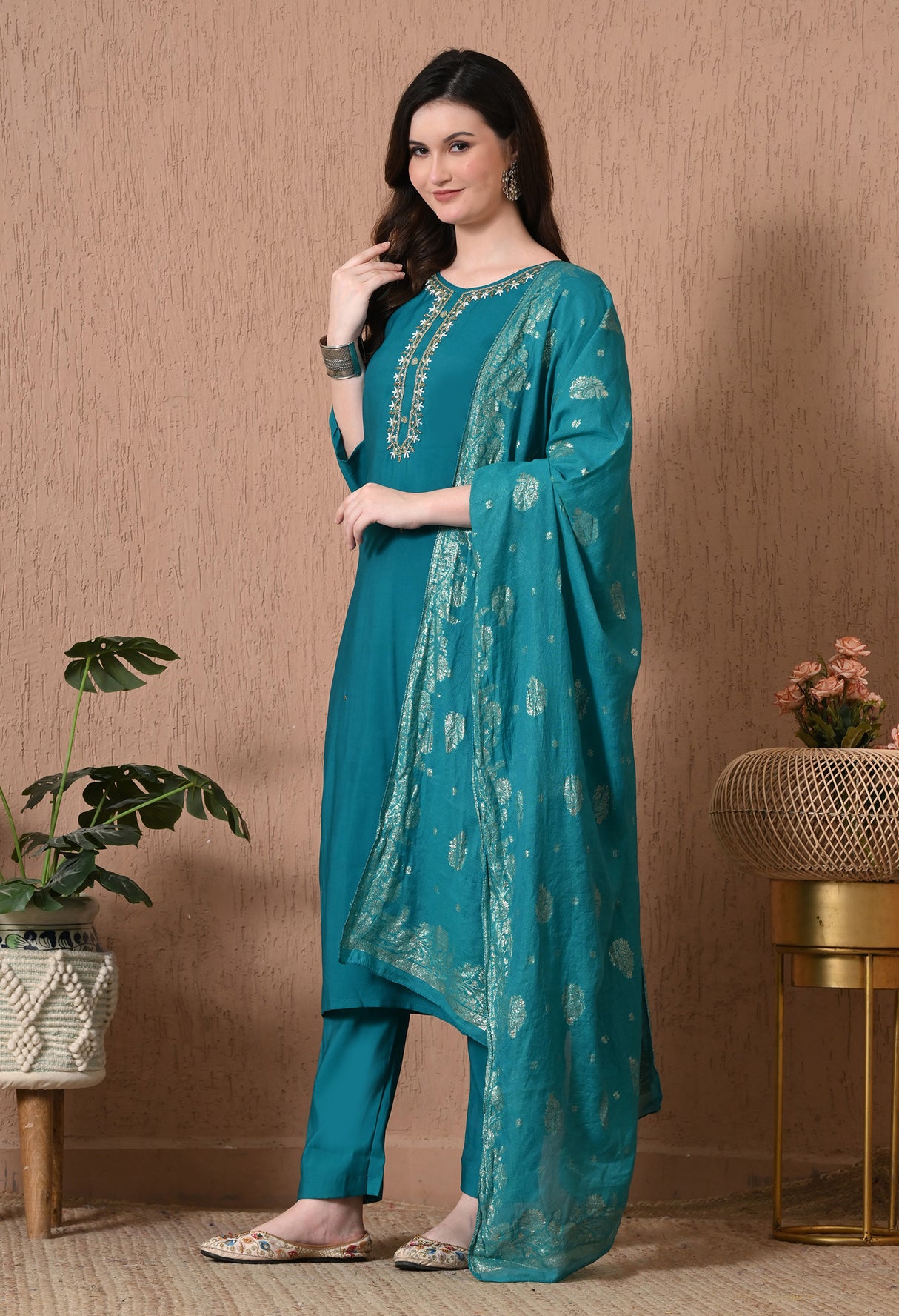 Utsavi Teal suit Set