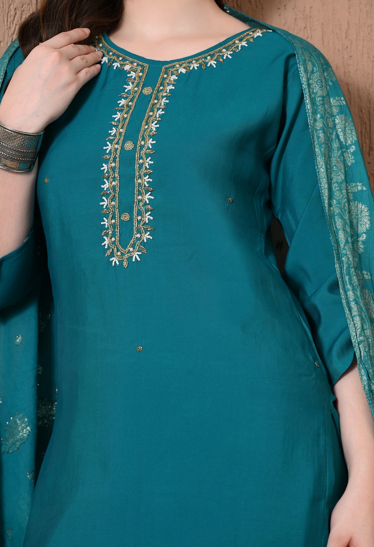 Utsavi Teal suit Set