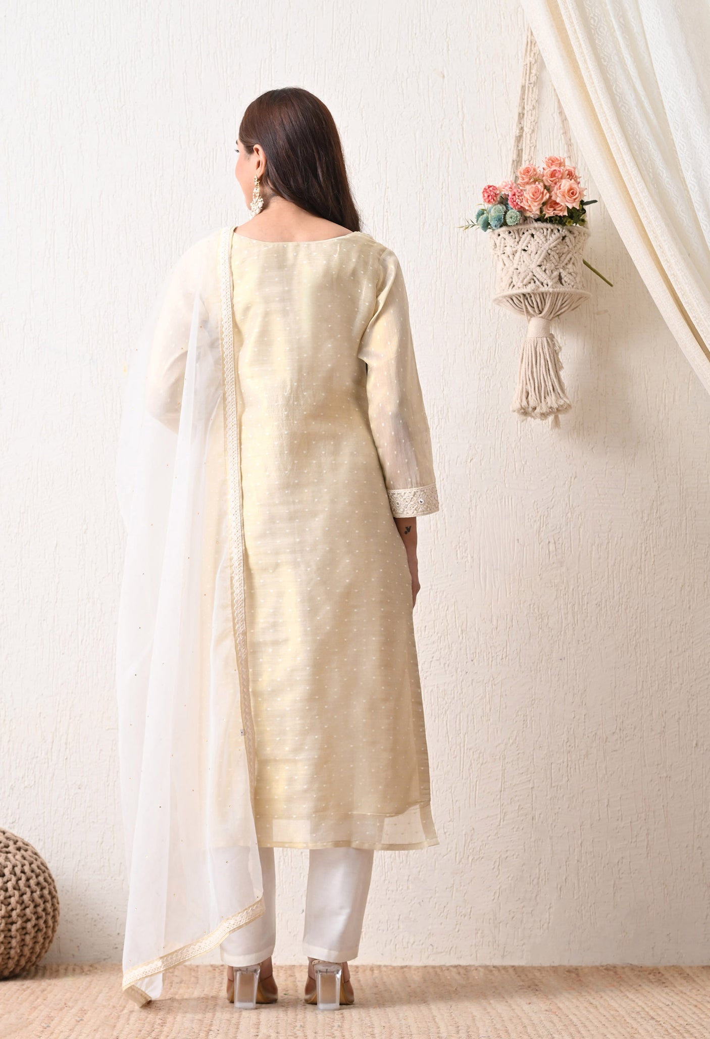 Ivory Gold Aura