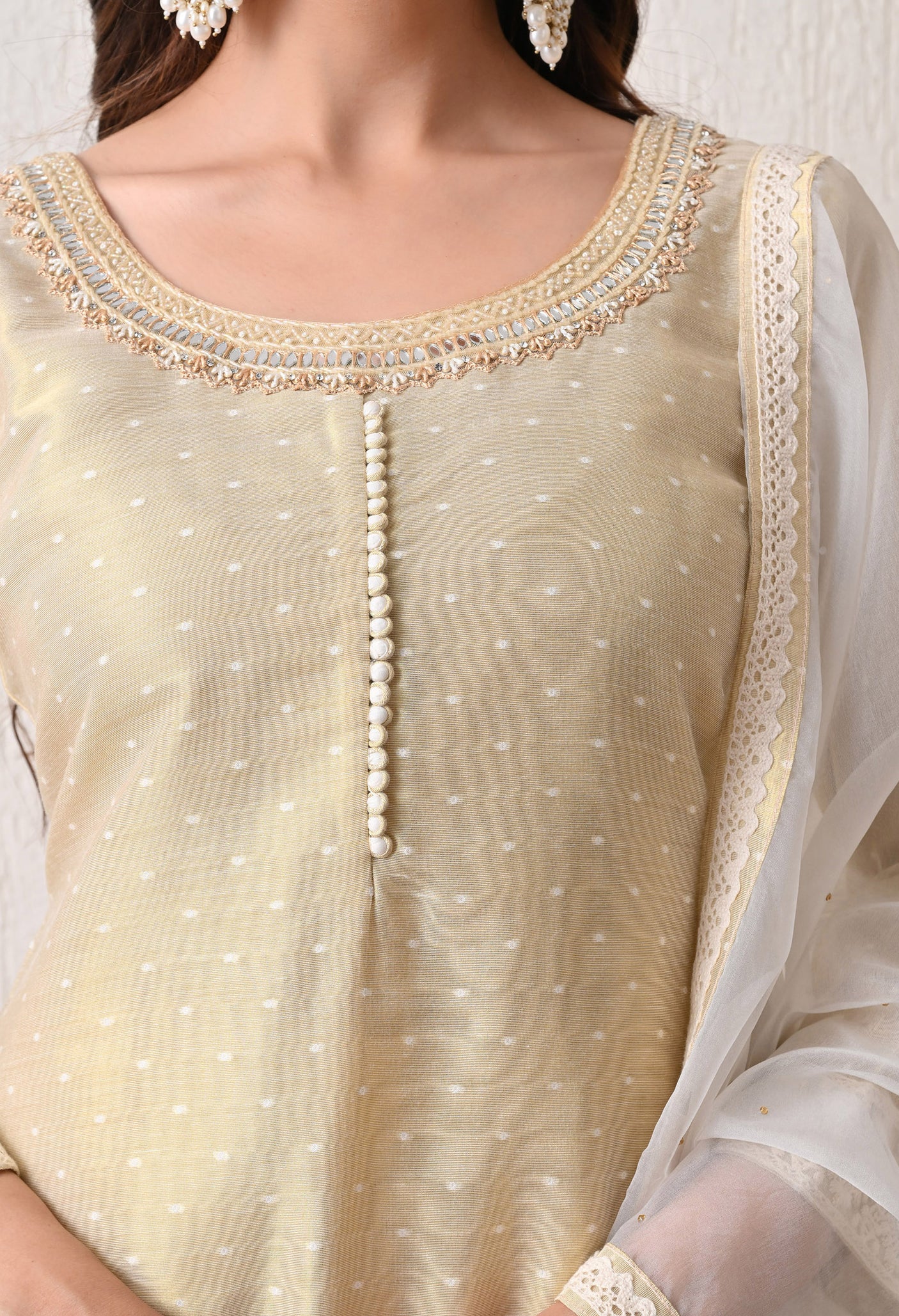 Ivory Gold Aura