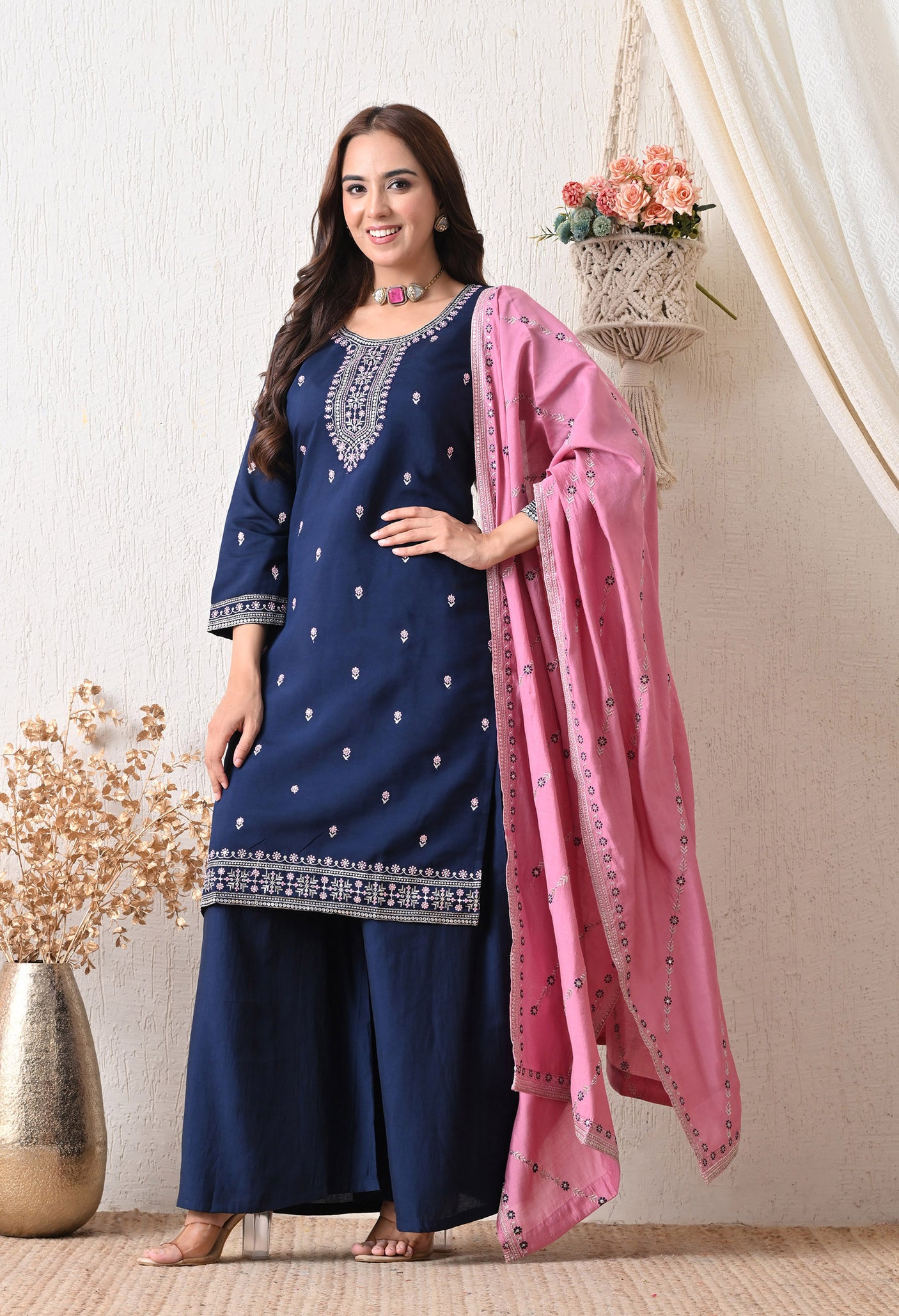 Neel Phiroza Suit