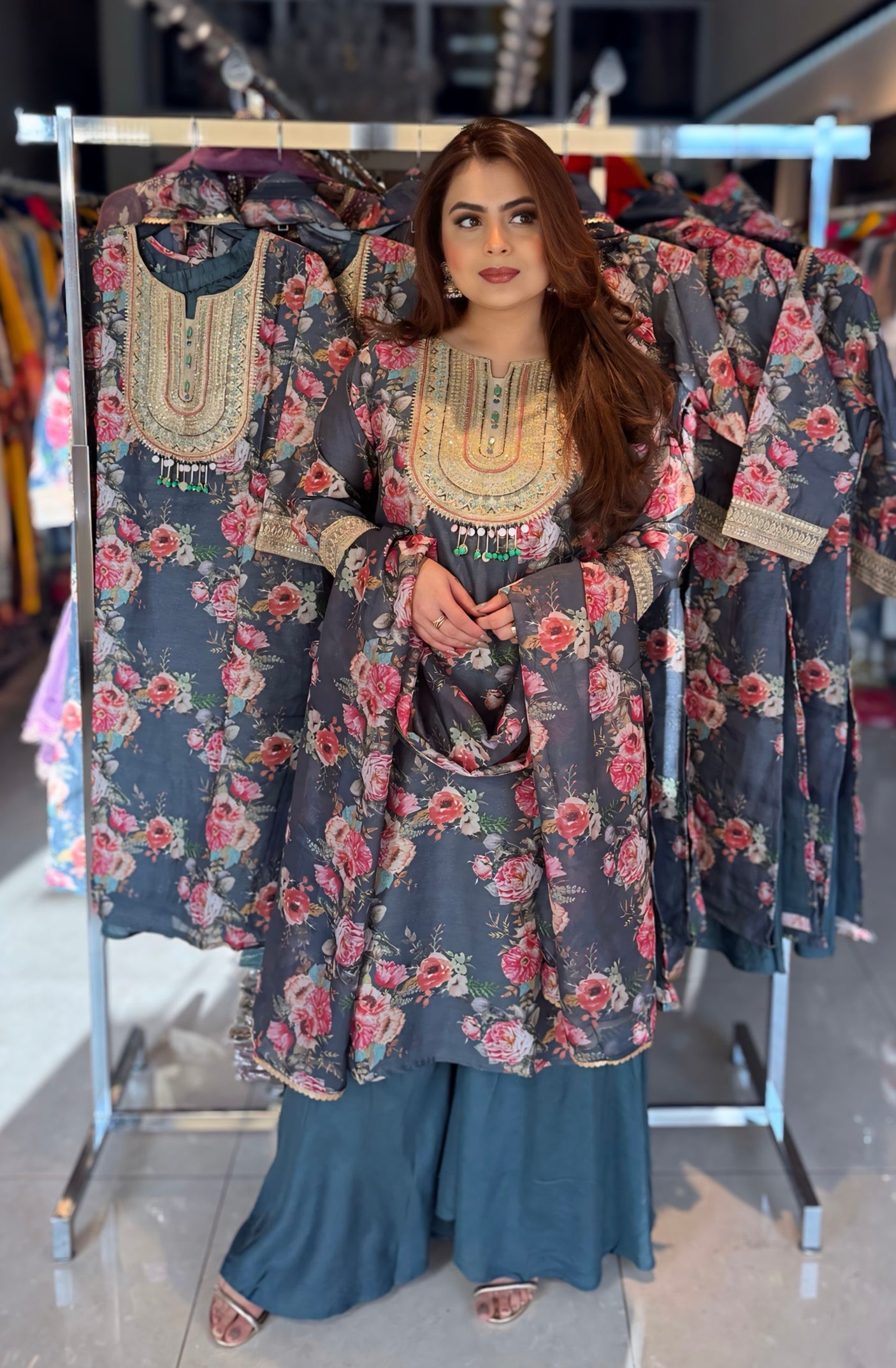 Saleti suit