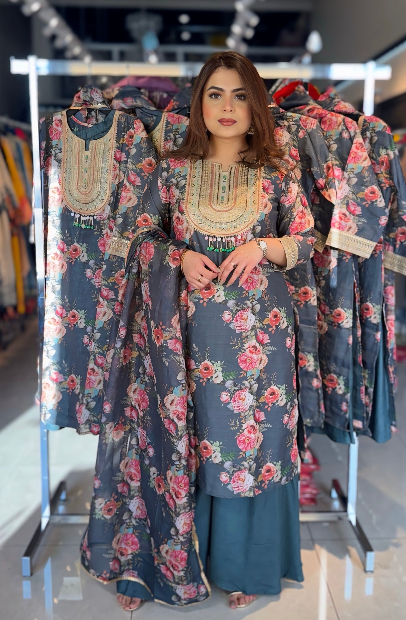 Saleti suit