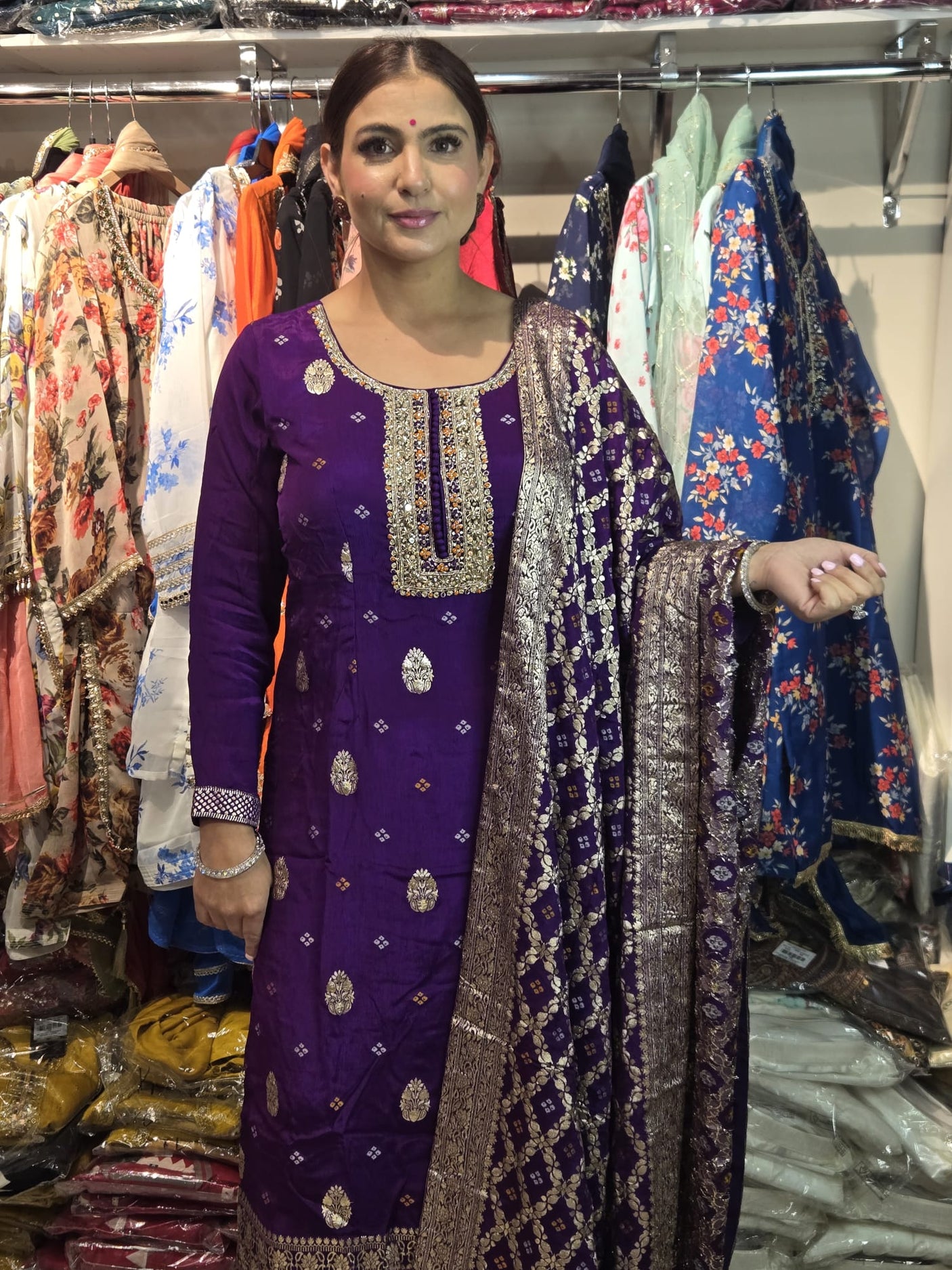 Dhamaka suit