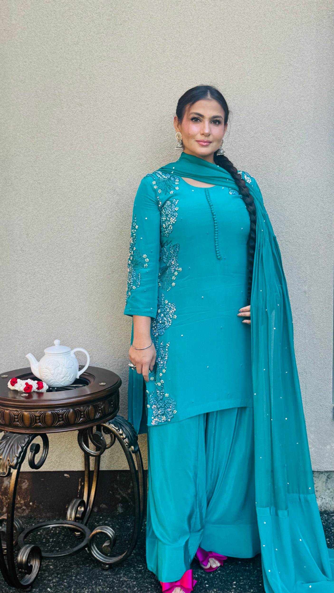 Roohani  farshi
