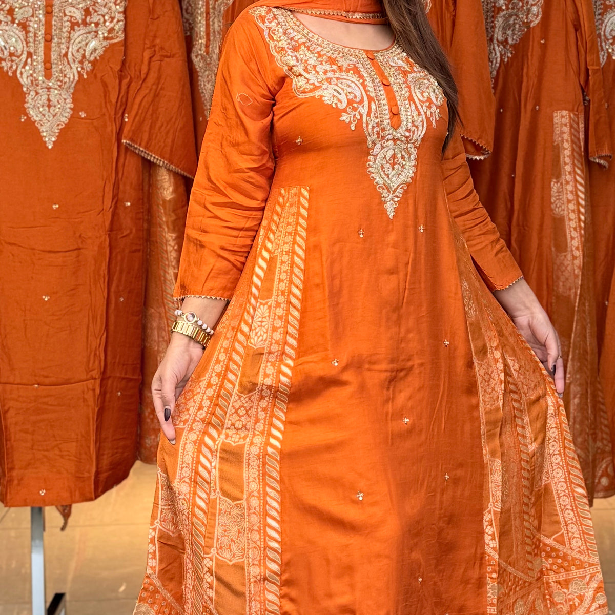 TD-3599 – Simran Exclusive